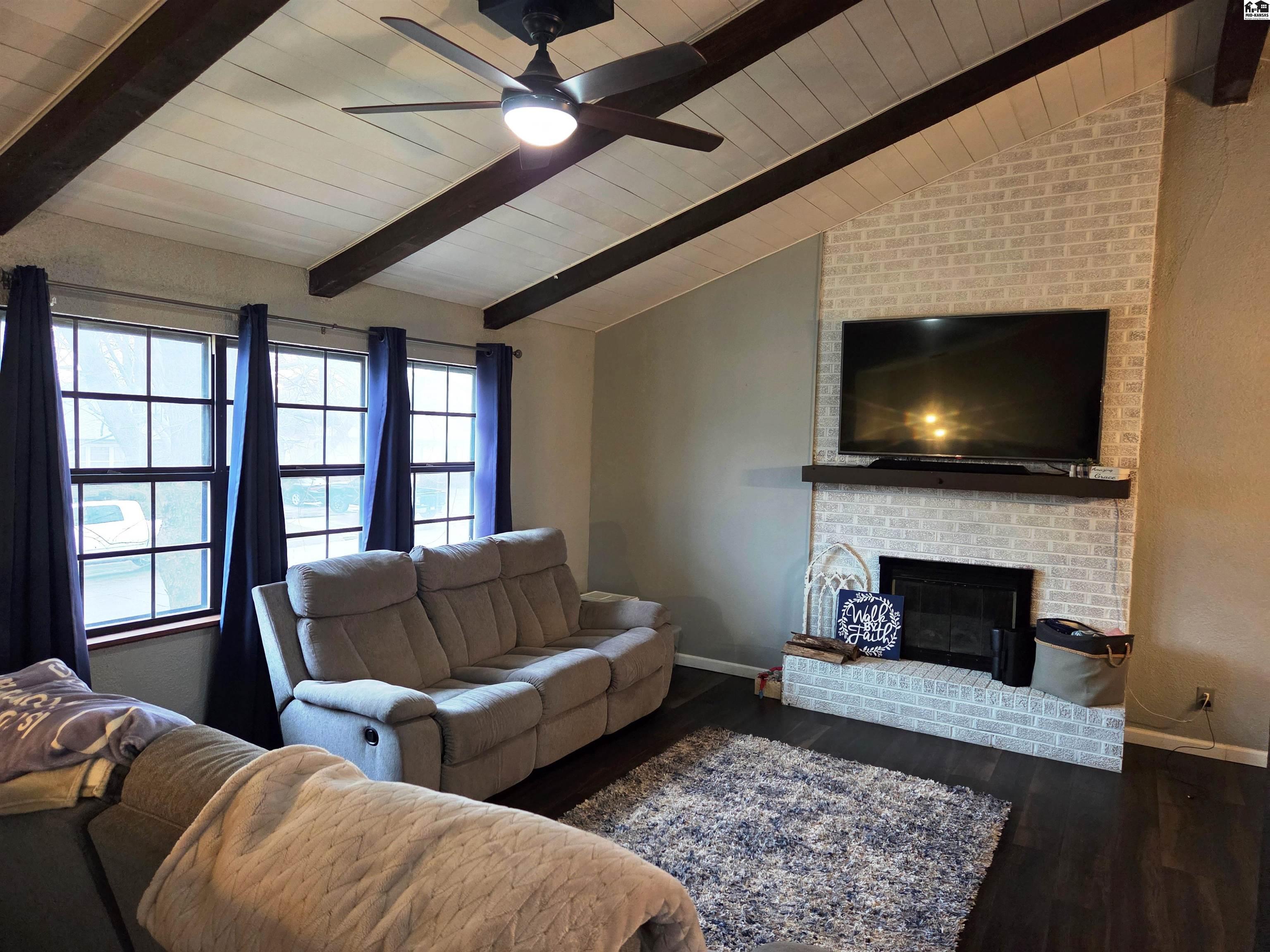 916 W 10th Street Newton KS 67114