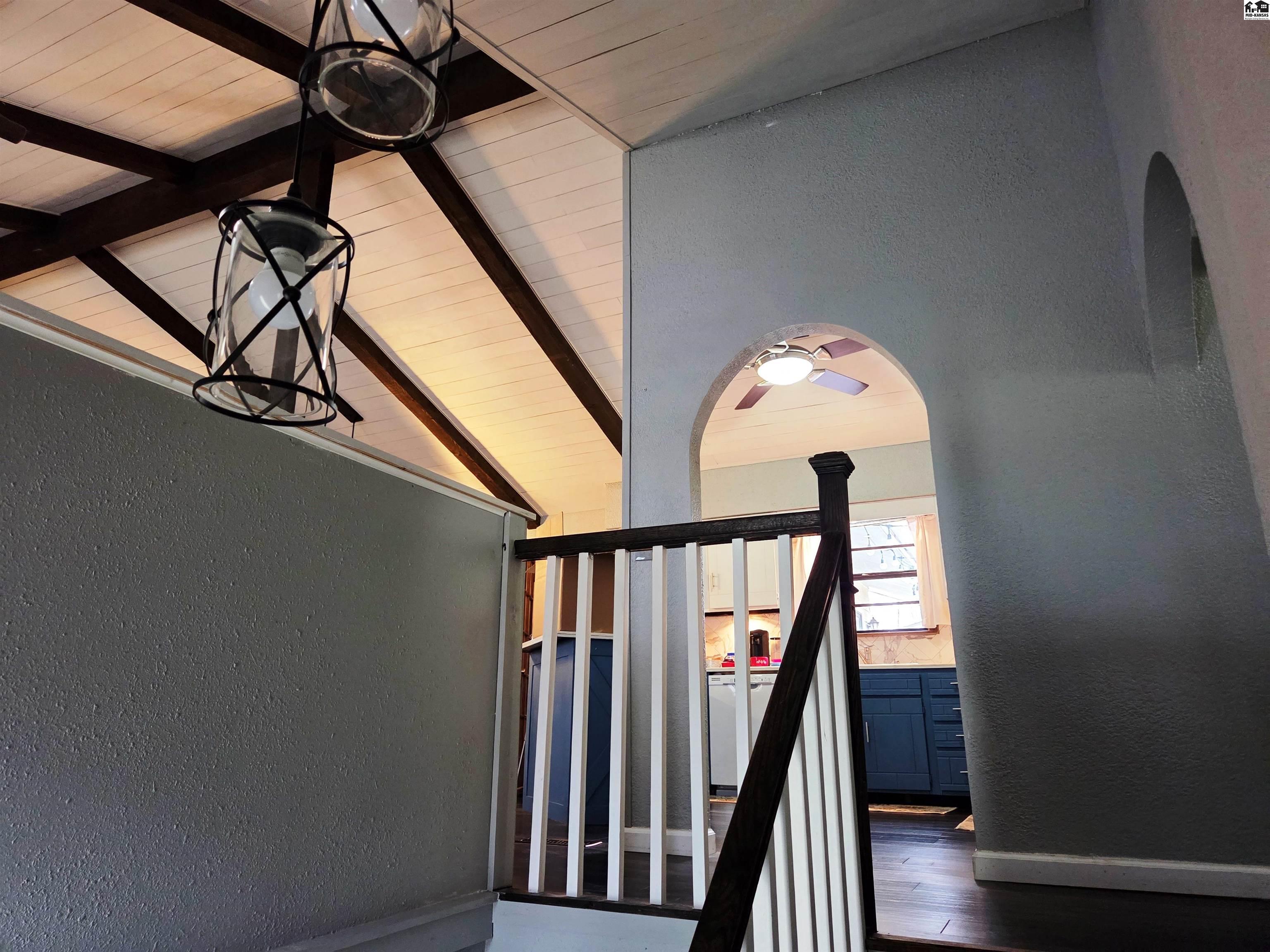 916 W 10th Street Newton KS 67114