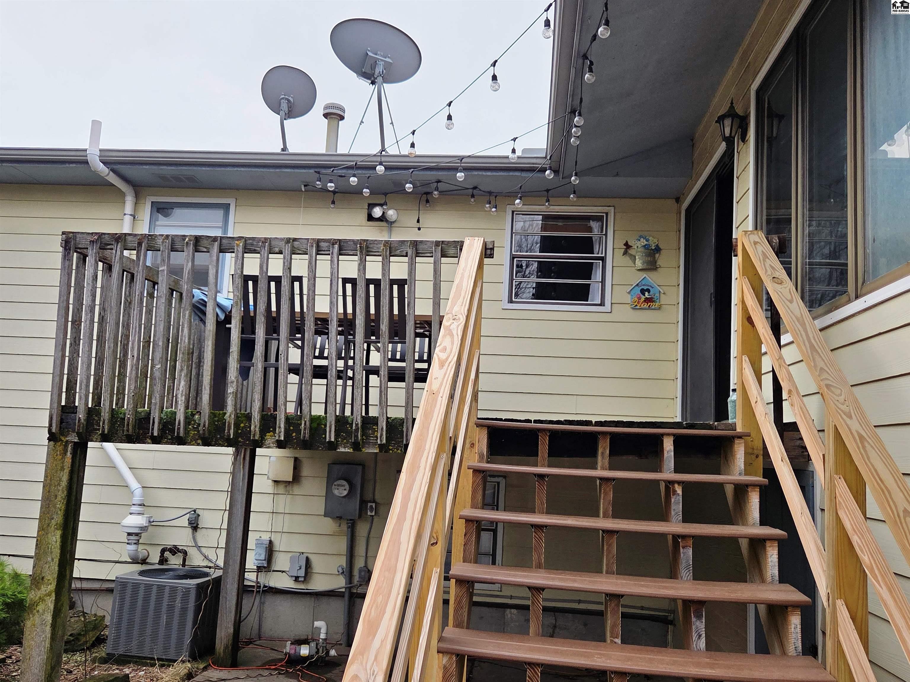 916 W 10th Street Newton KS 67114