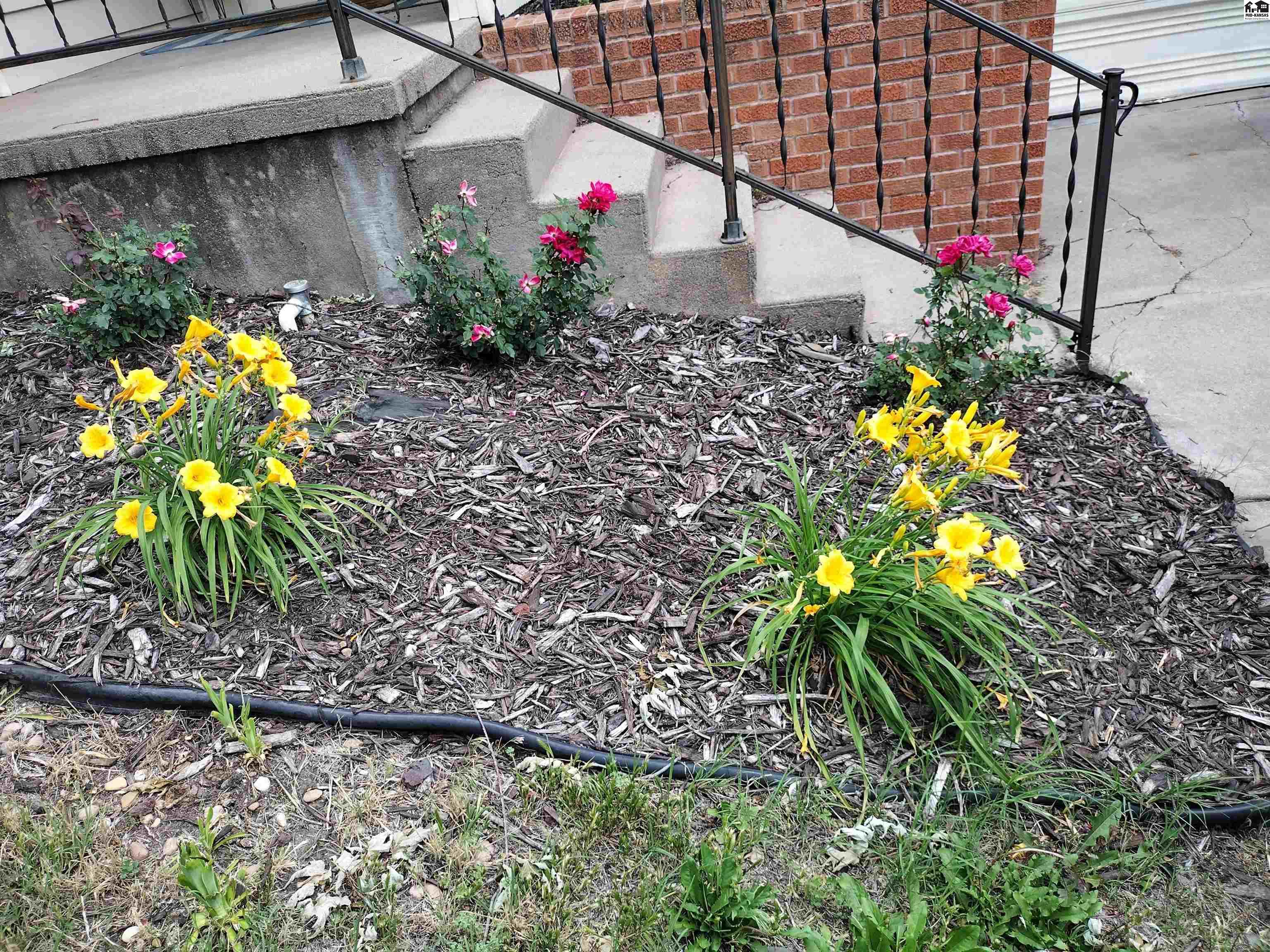 916 W 10th Street Newton KS 67114