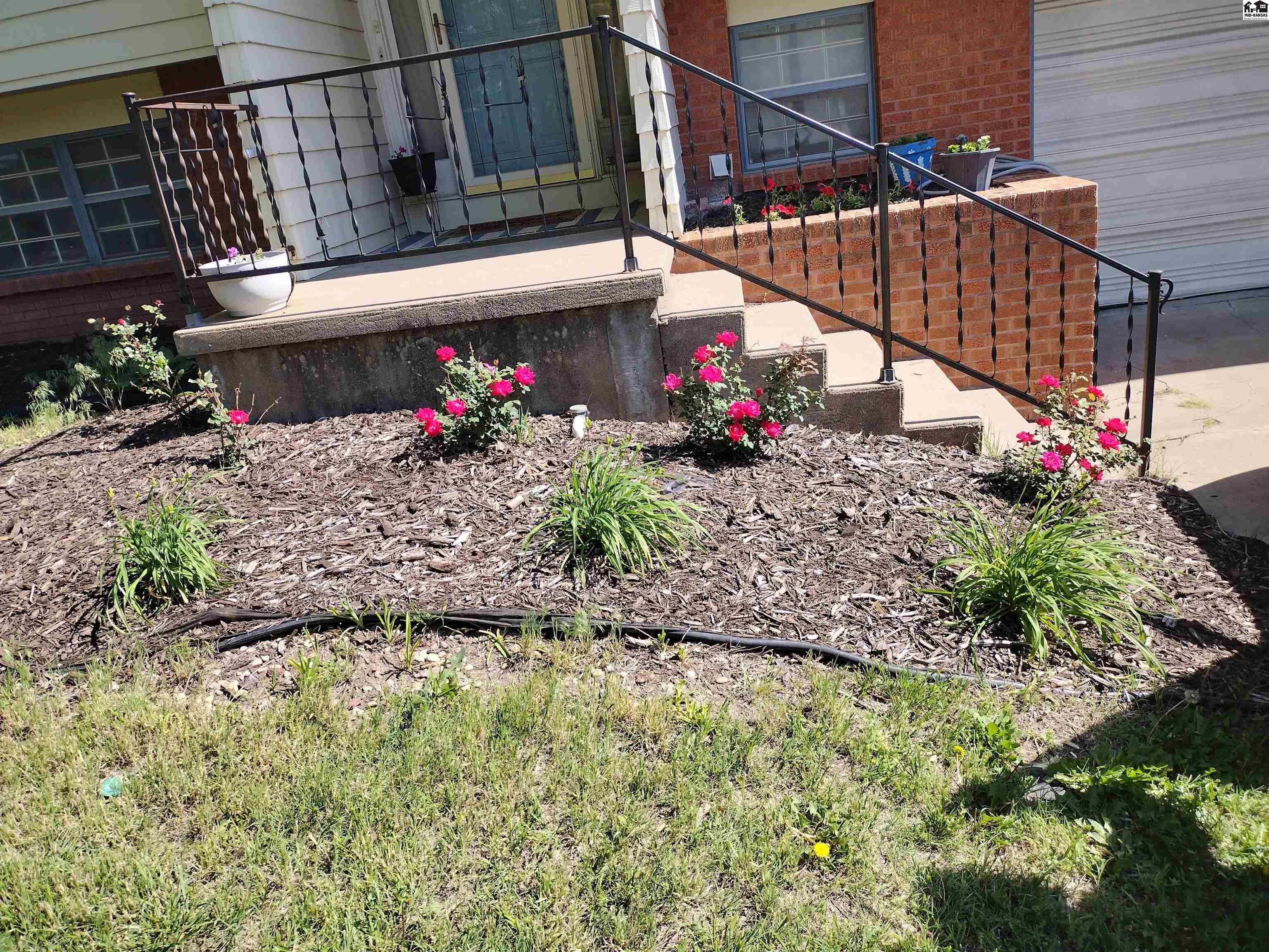 916 W 10th Street Newton KS 67114