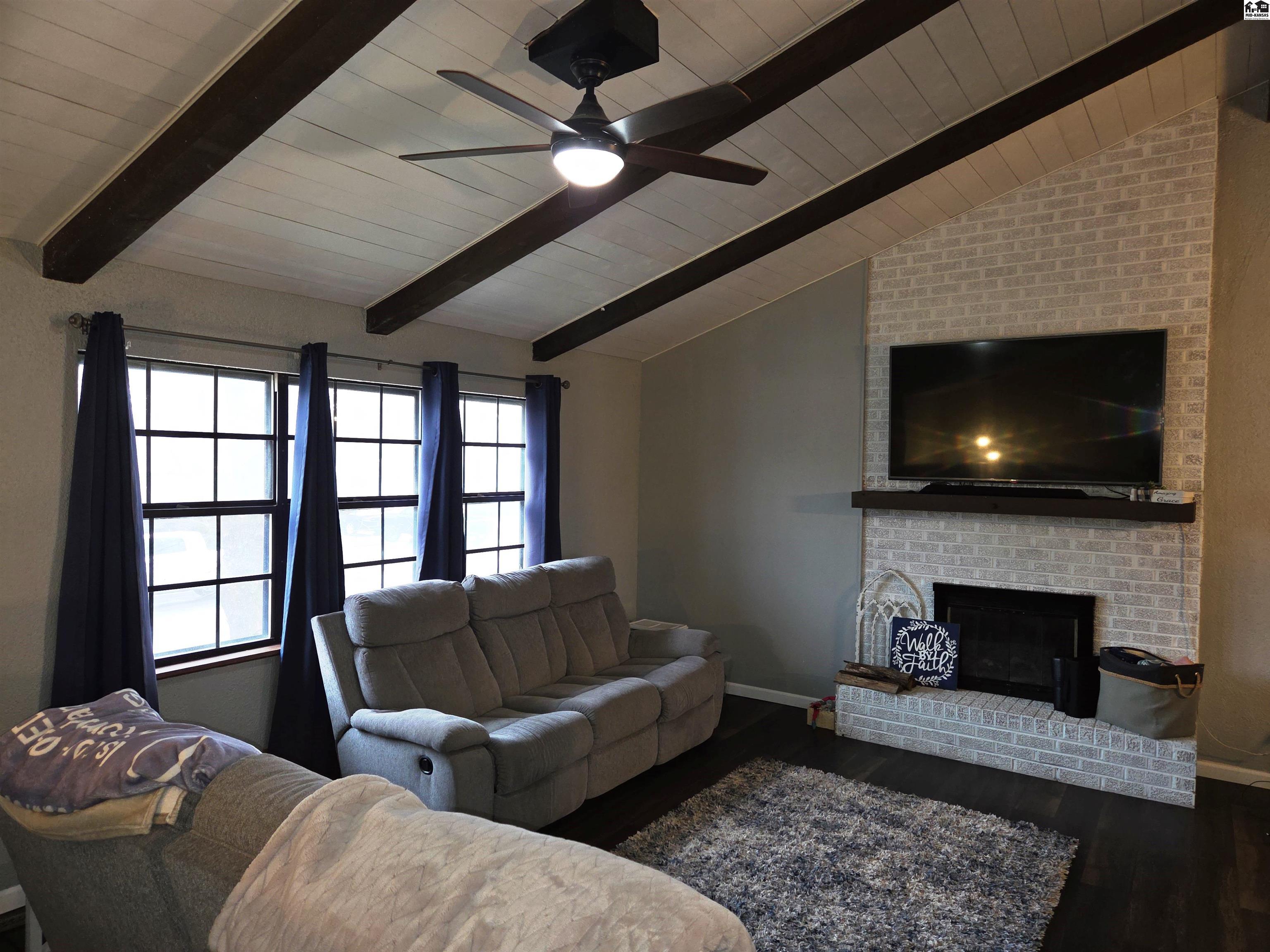 916 W 10th Street Newton KS 67114