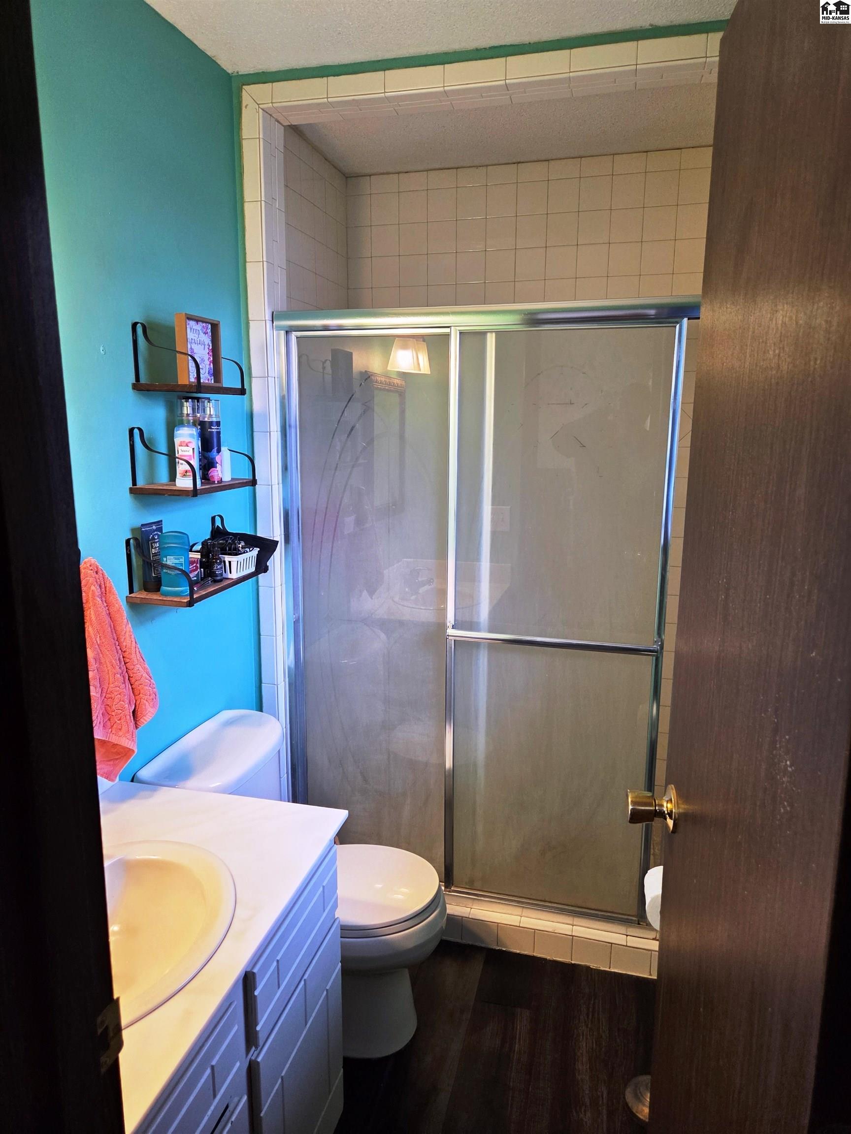 916 W 10th Street Newton KS 67114