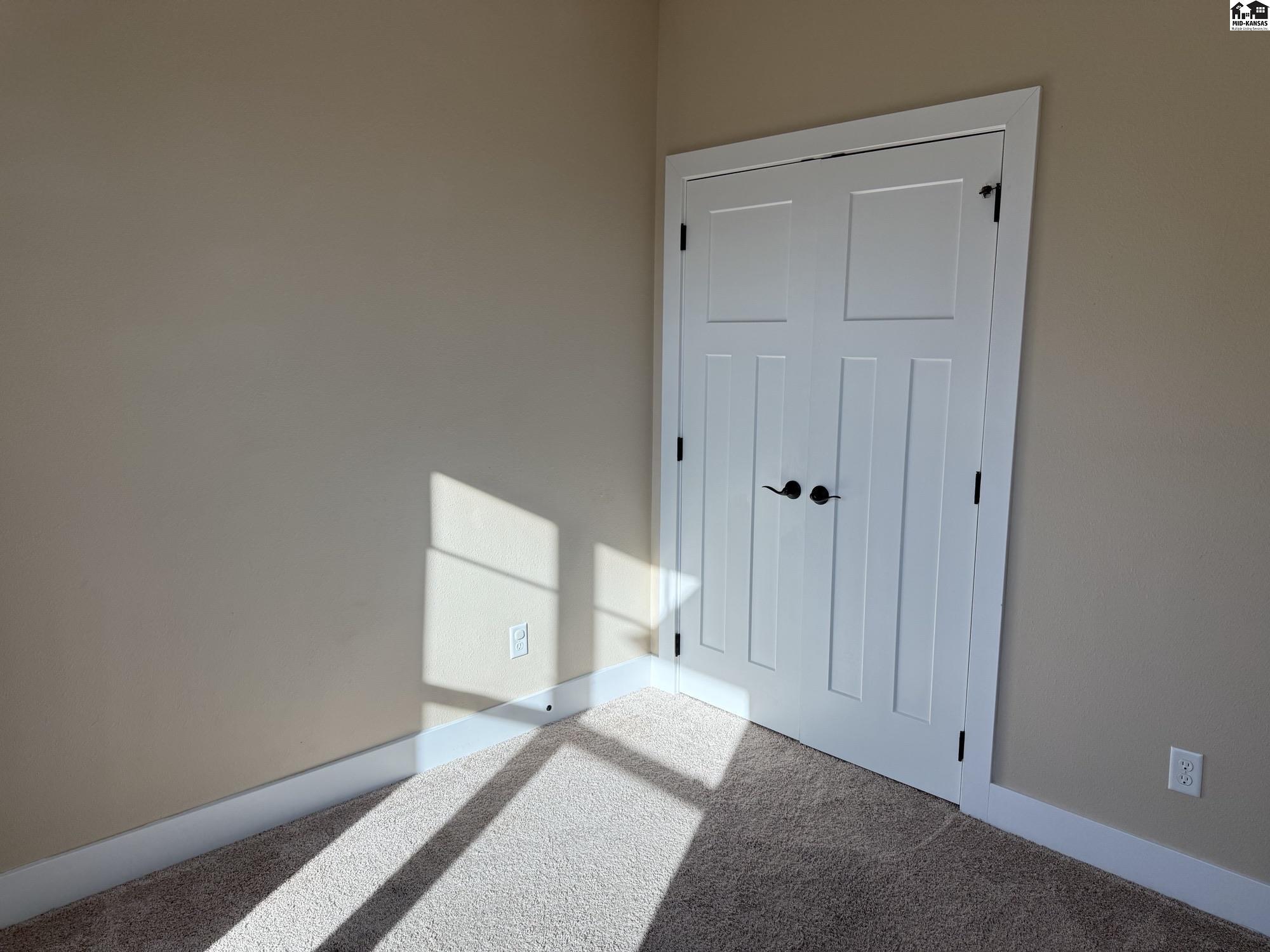 1008 Robert Street Hutchinson KS 67502