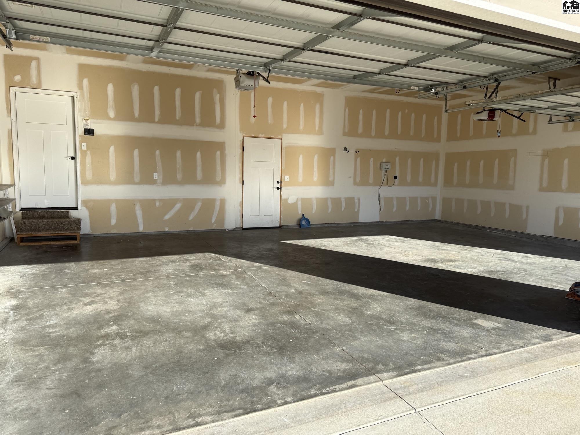 1008 Robert Street Hutchinson KS 67502