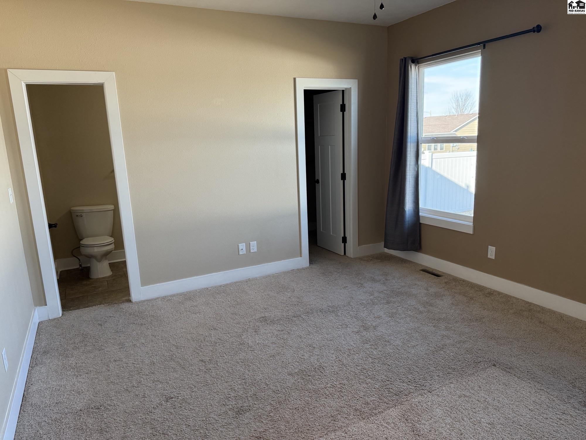 1008 Robert Street Hutchinson KS 67502