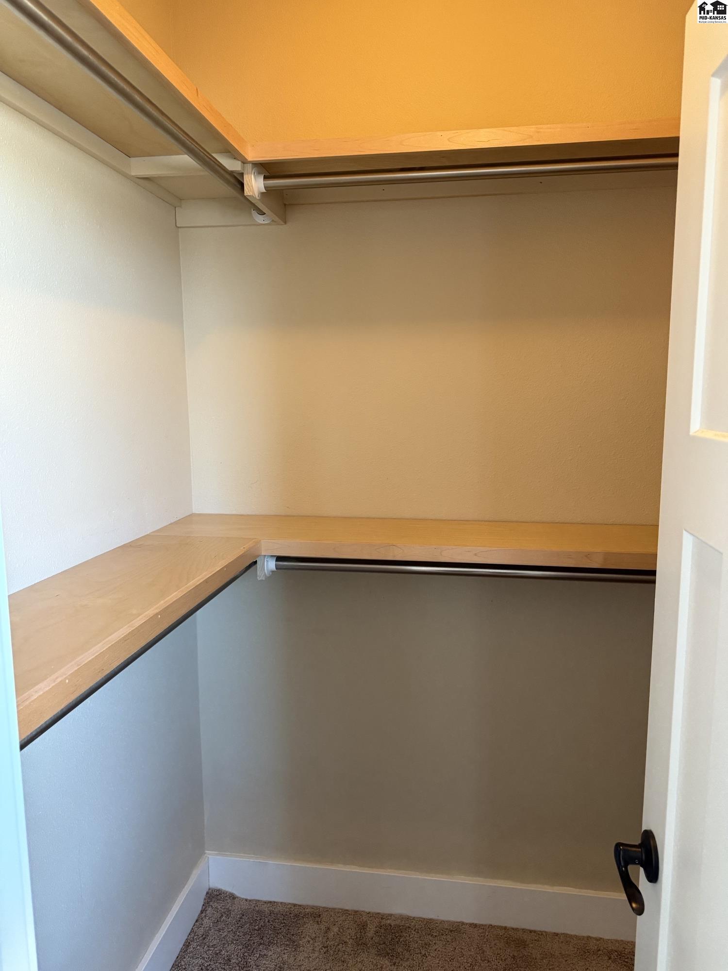 1008 Robert Street Hutchinson KS 67502