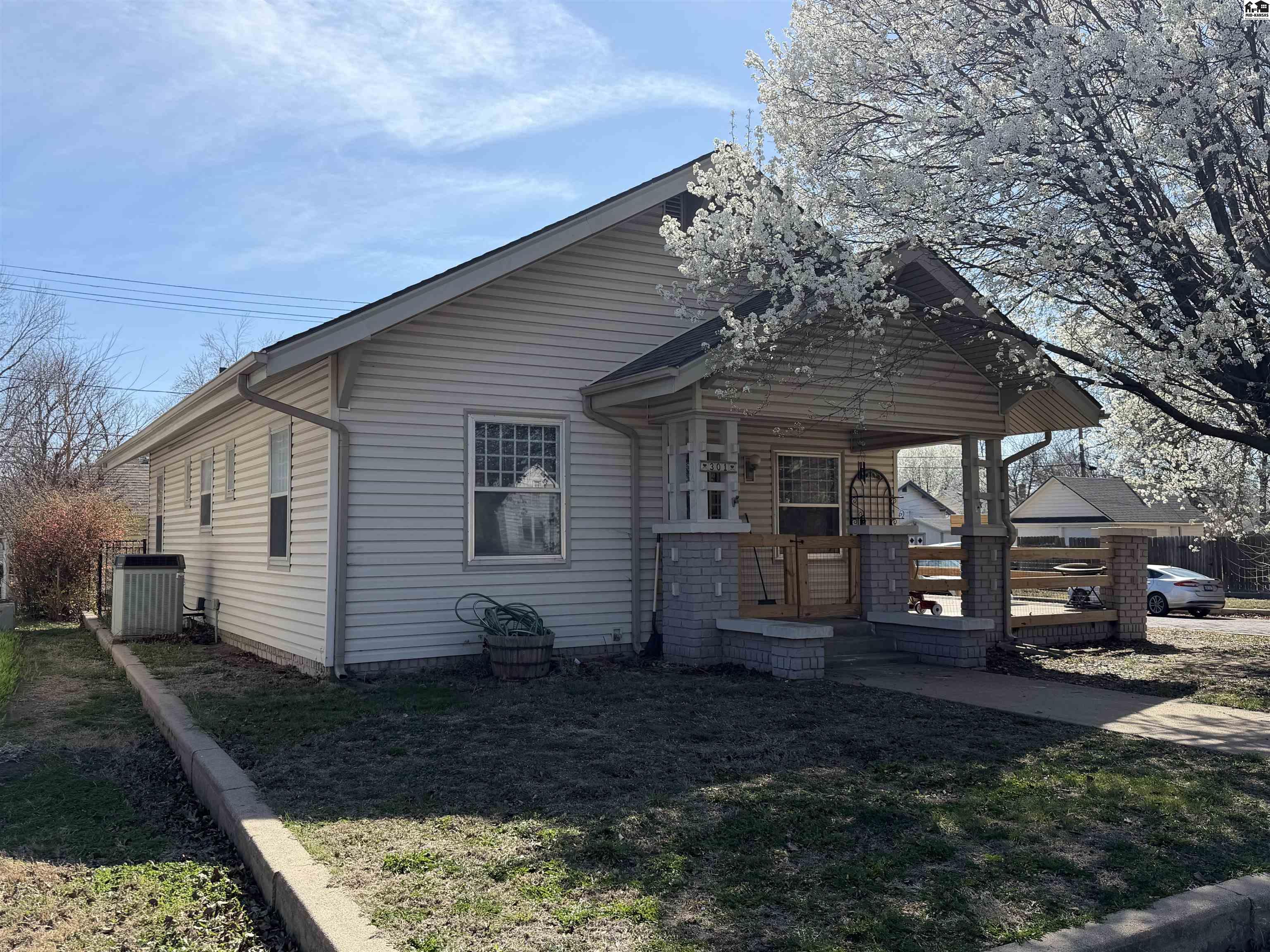 301 E 17th Avenue Hutchinson KS 67501