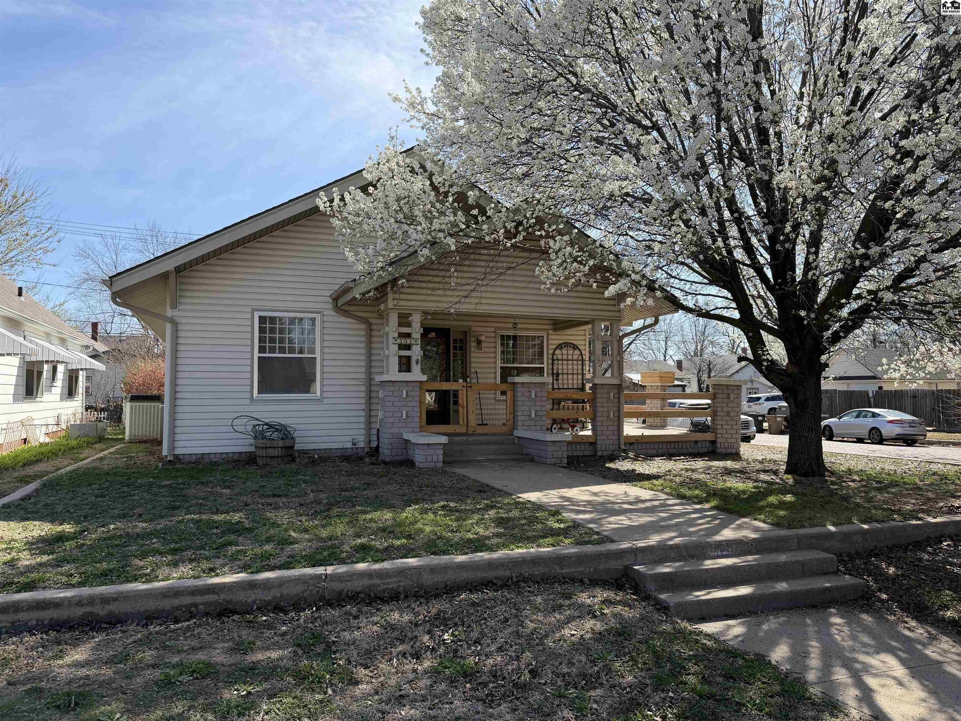 301 E 17th Avenue Hutchinson KS 67501