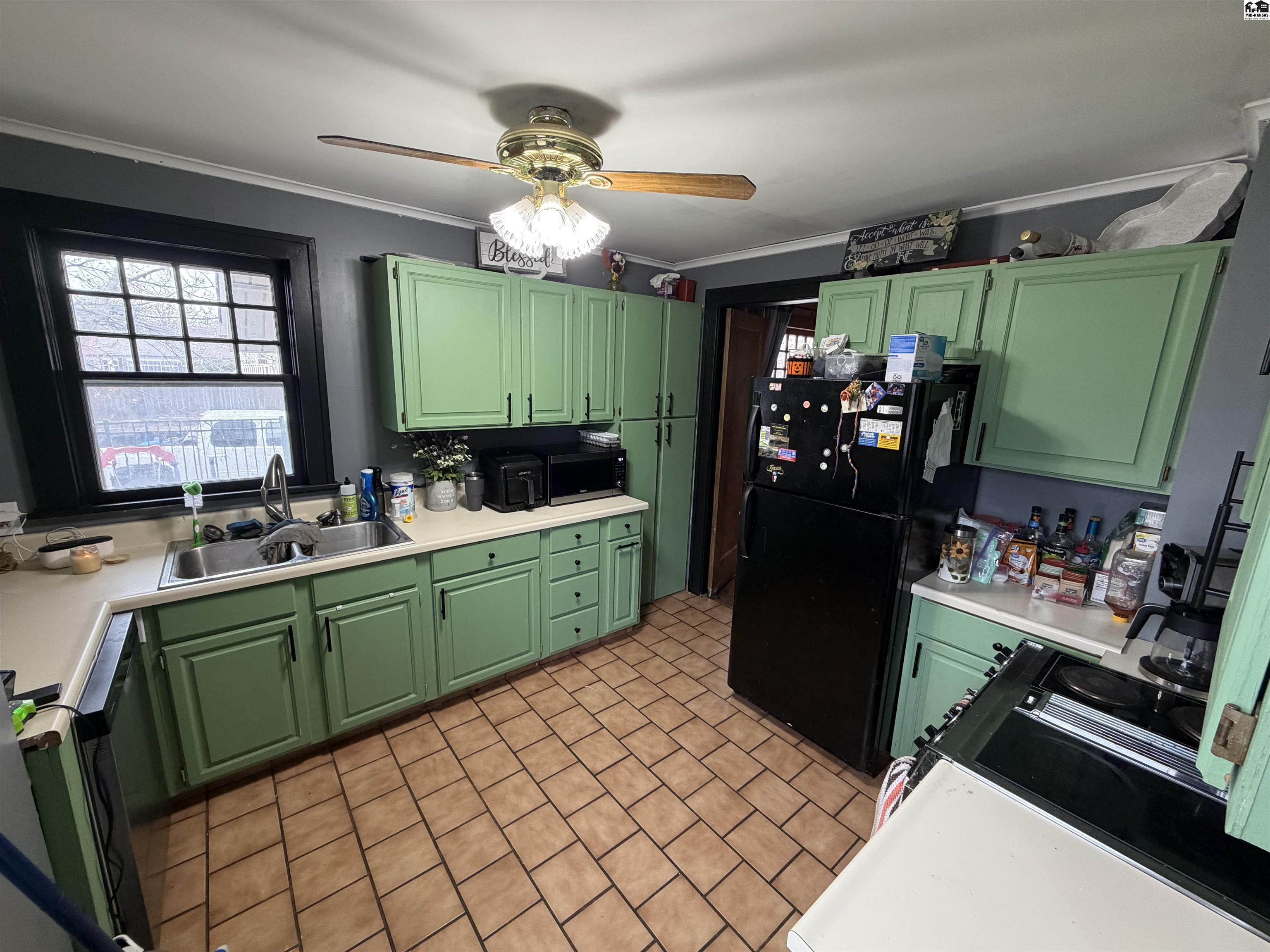 301 E 17th Avenue Hutchinson KS 67501