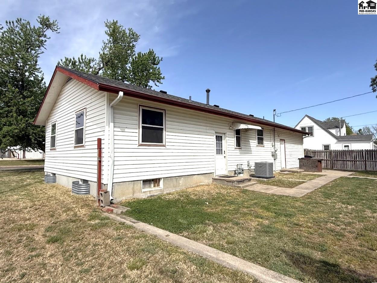 551 S Oak Street Mcpherson KS 67460
