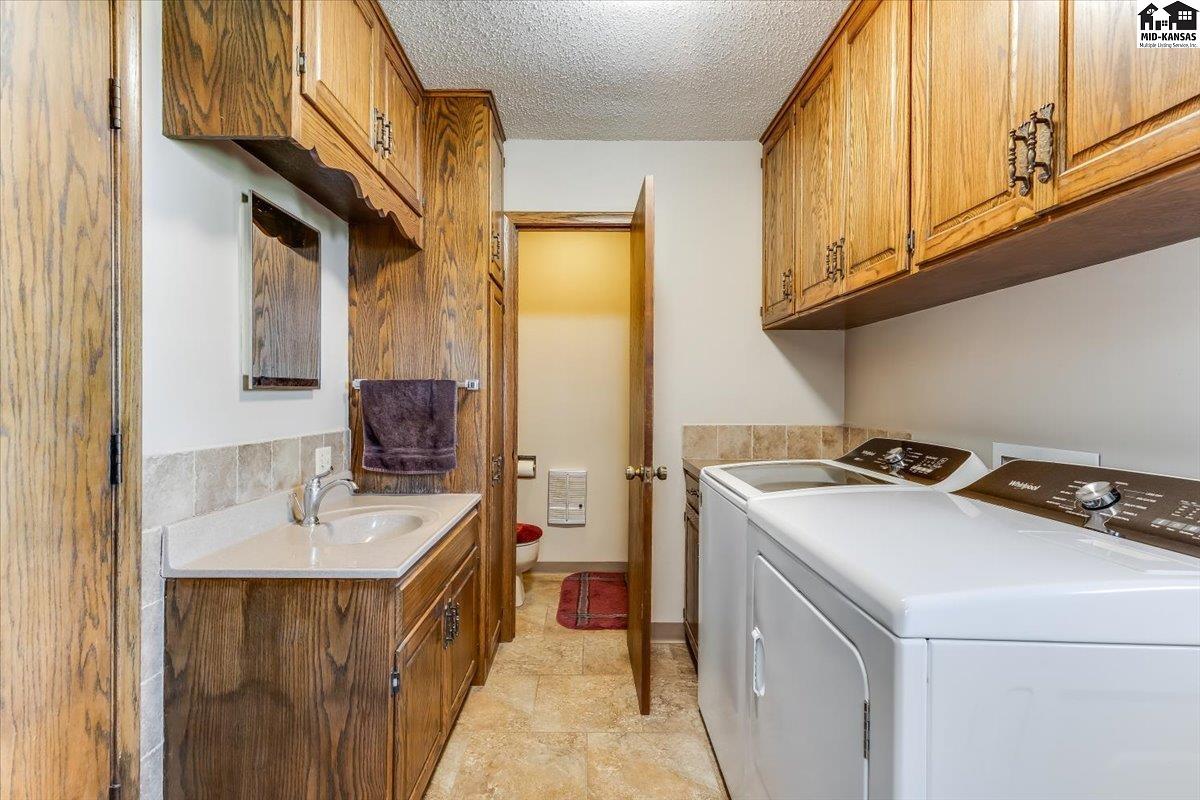 10 N Stadium Street Haven KS 67543