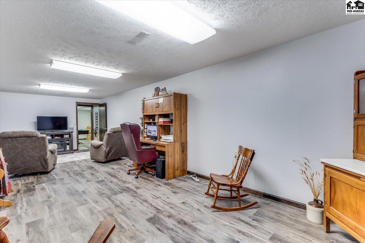 10 N Stadium Street Haven KS 67543