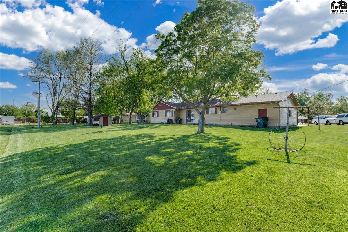 10 N Stadium Street Haven KS 67543