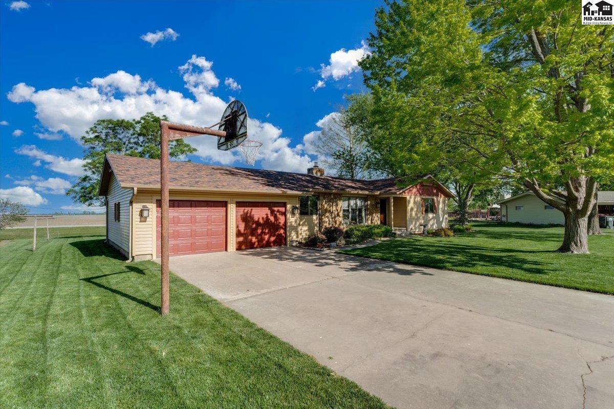 10 N Stadium Street Haven KS 67543