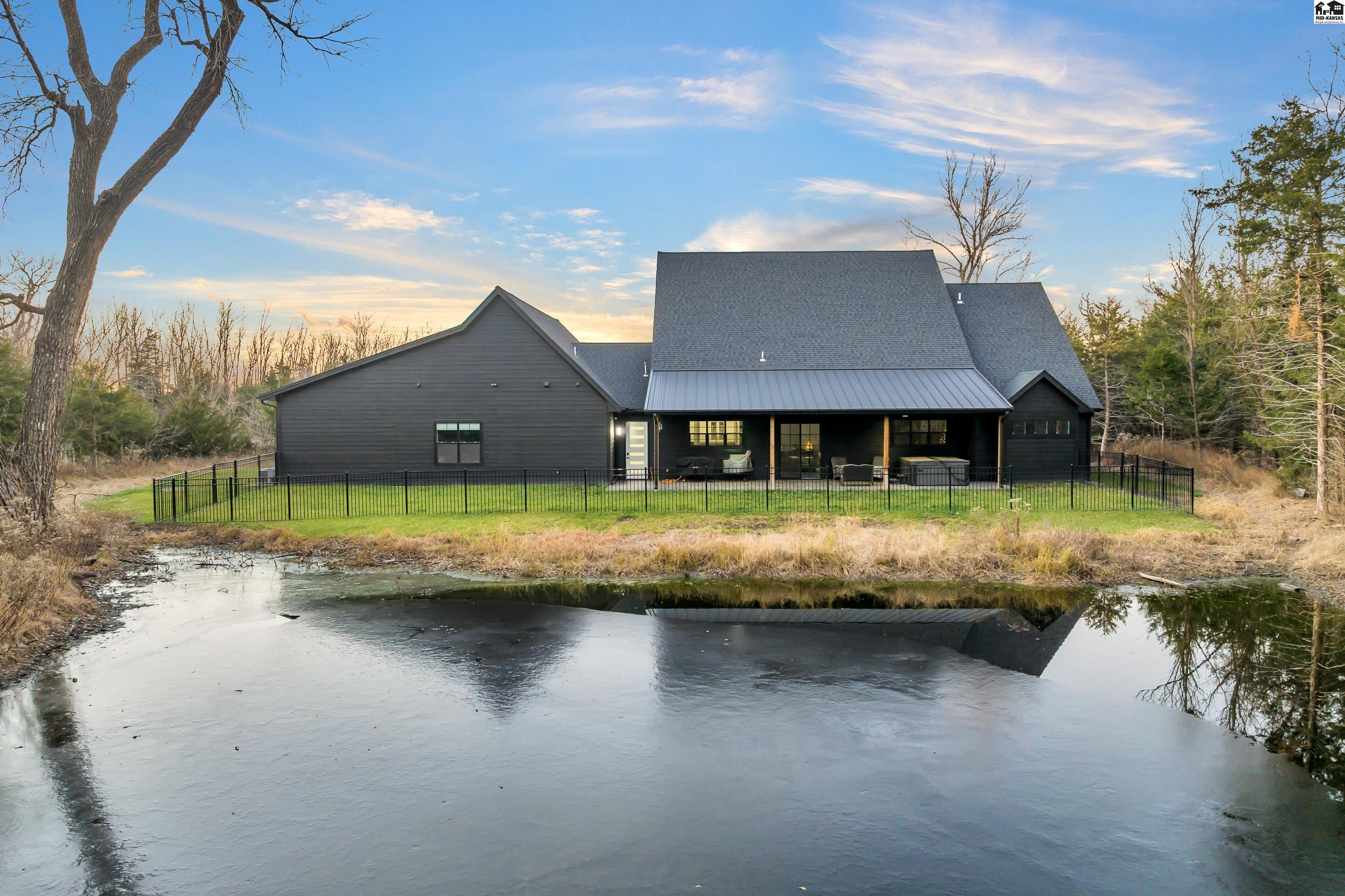 10606 Wildwood Drive Hutchinson KS 67502