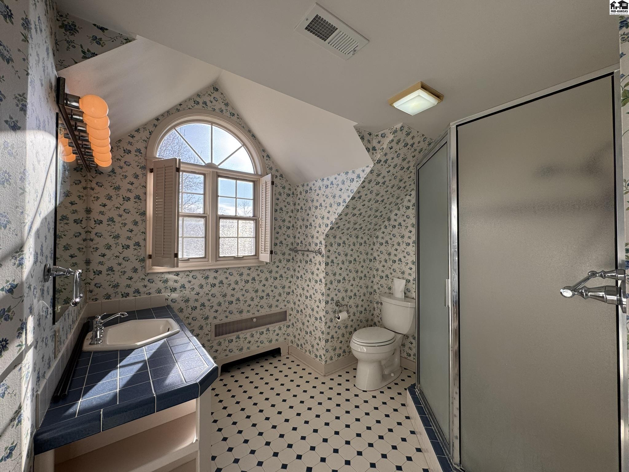 116 W 19th Avenue Hutchinson KS 67502