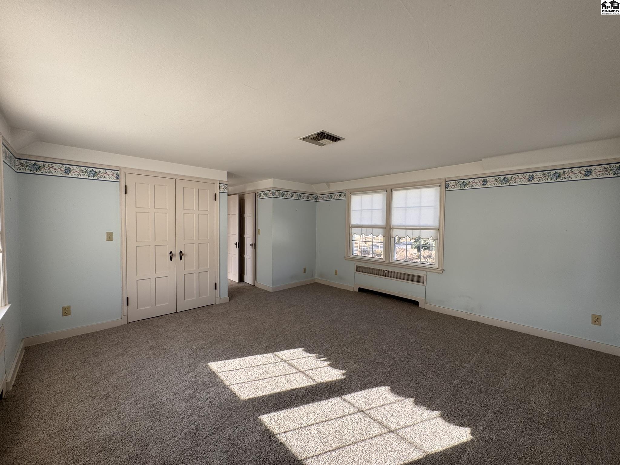 116 W 19th Avenue Hutchinson KS 67502