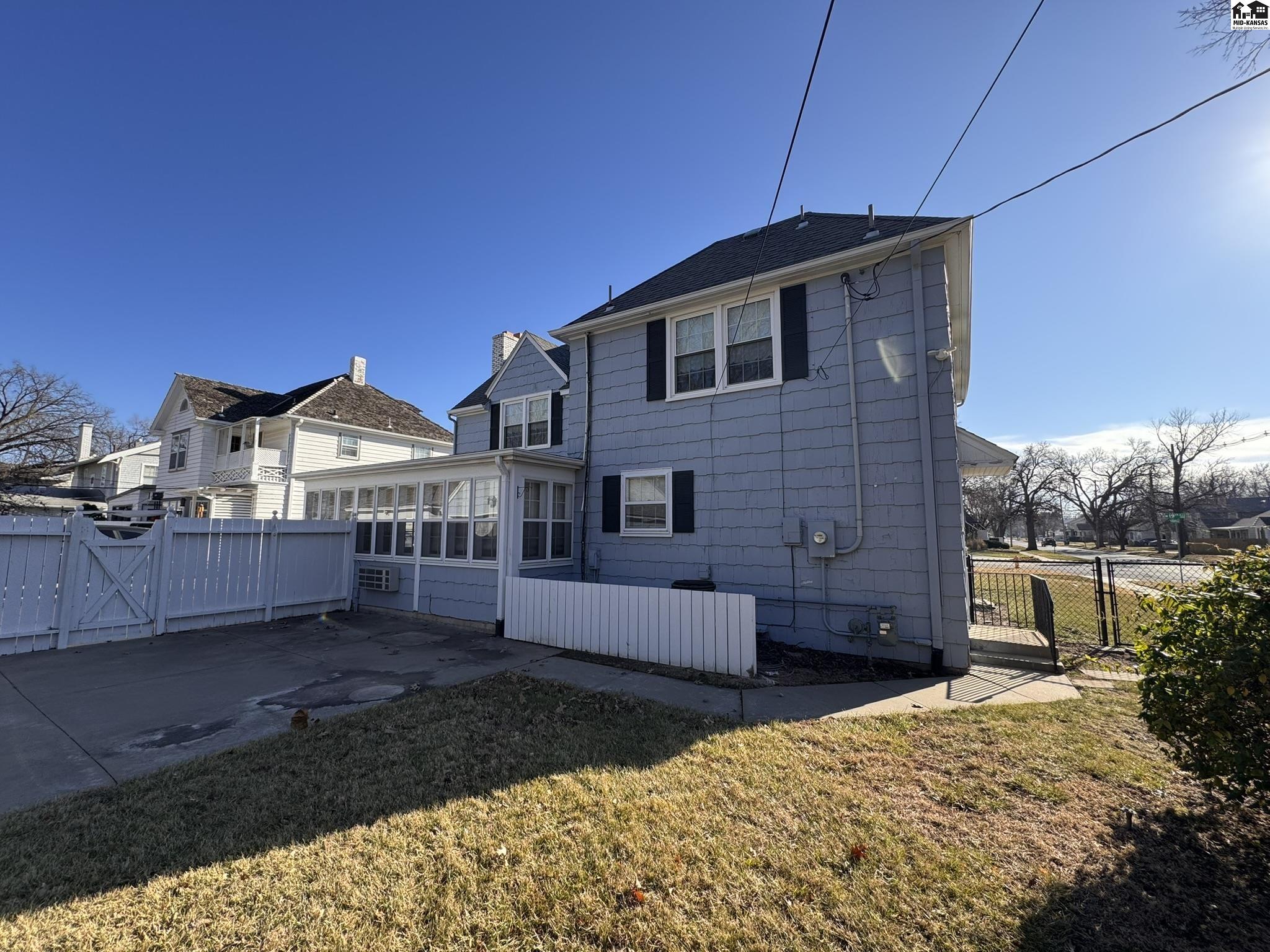 116 W 19th Avenue Hutchinson KS 67502