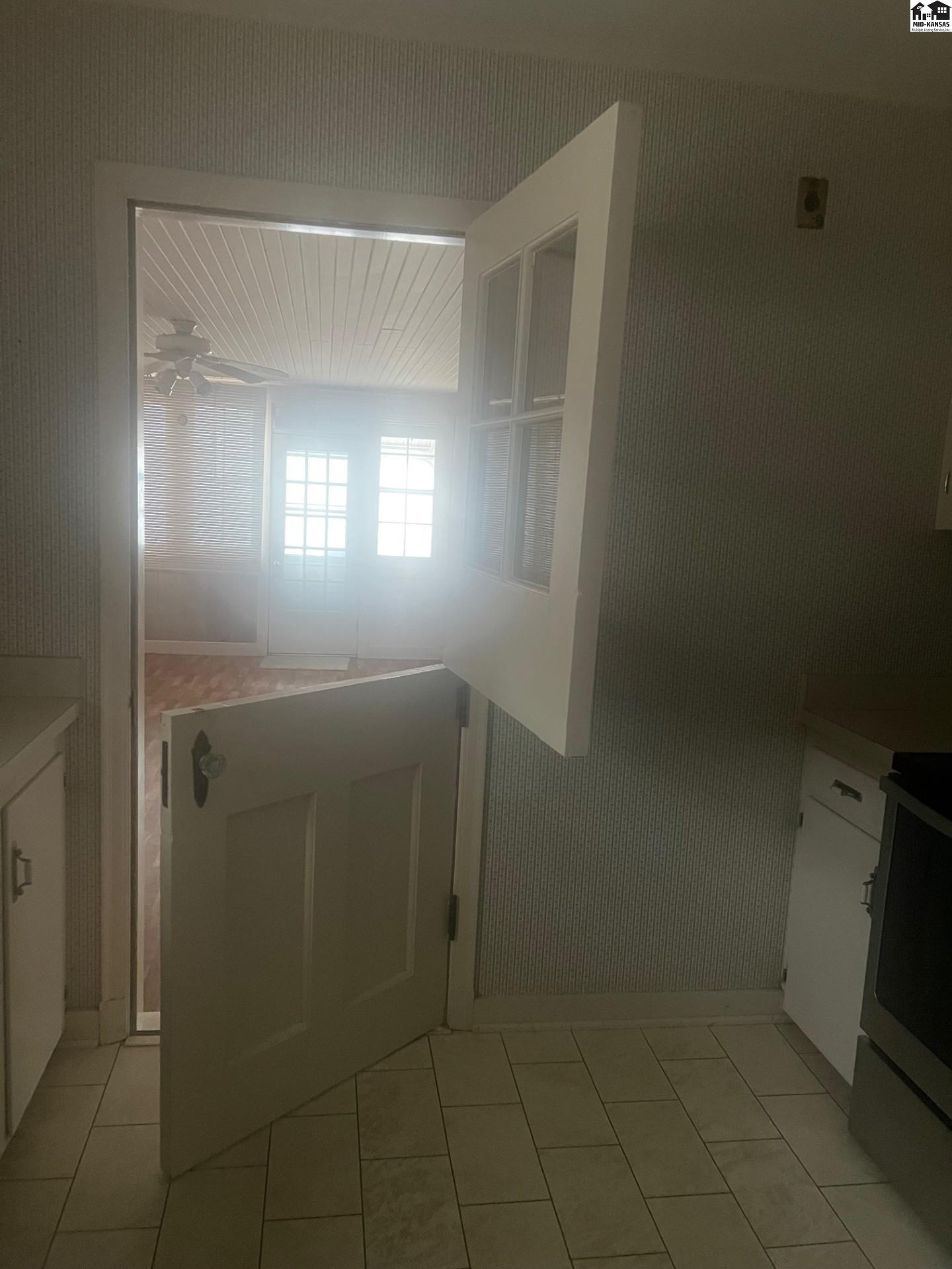 116 W 19th Avenue Hutchinson KS 67502