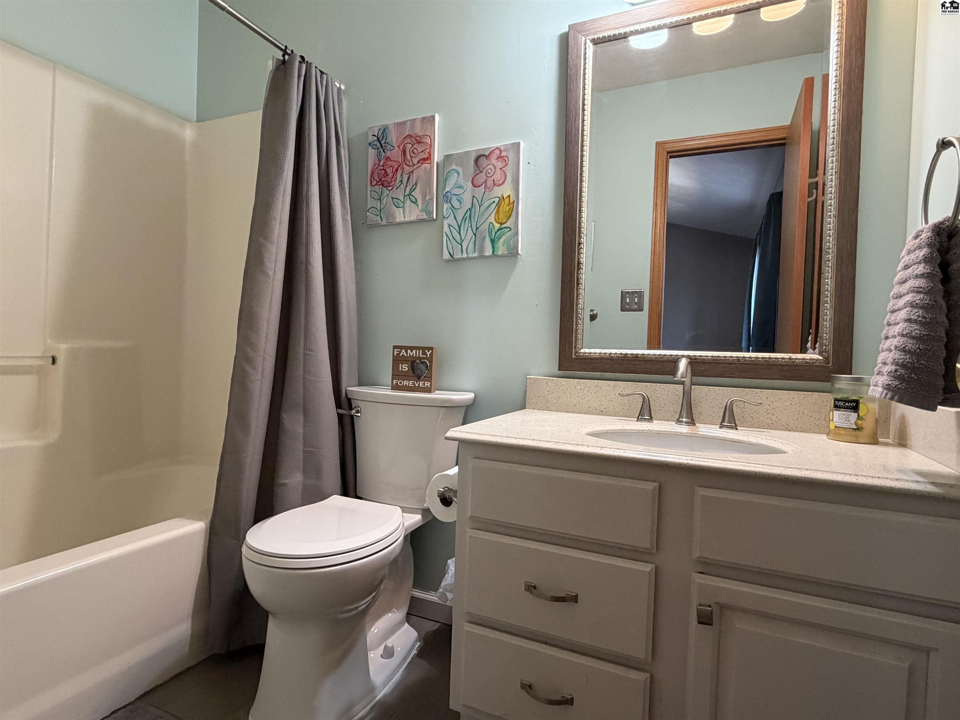 302 E 37th Avenue Hutchinson KS 67502