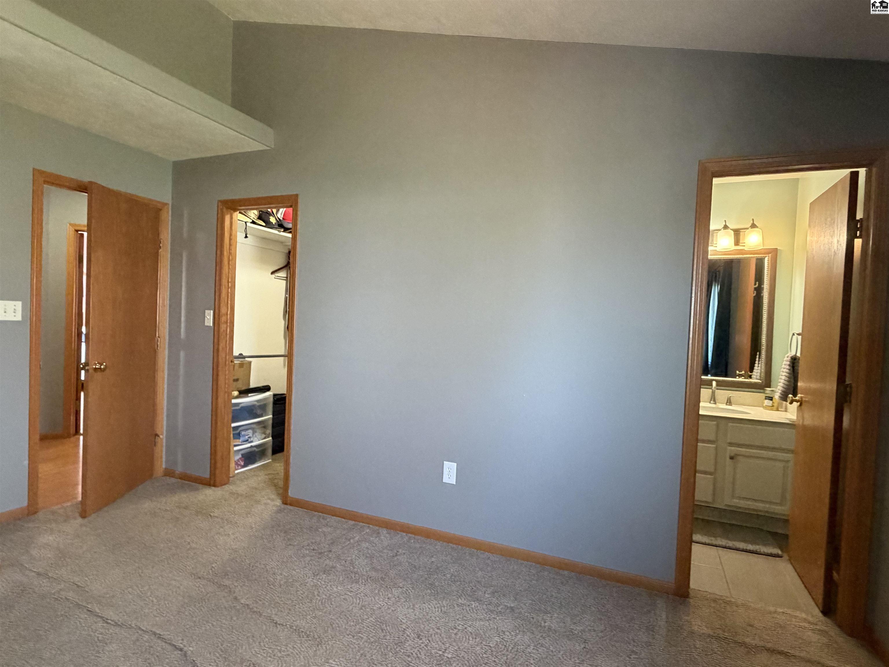 302 E 37th Avenue Hutchinson KS 67502