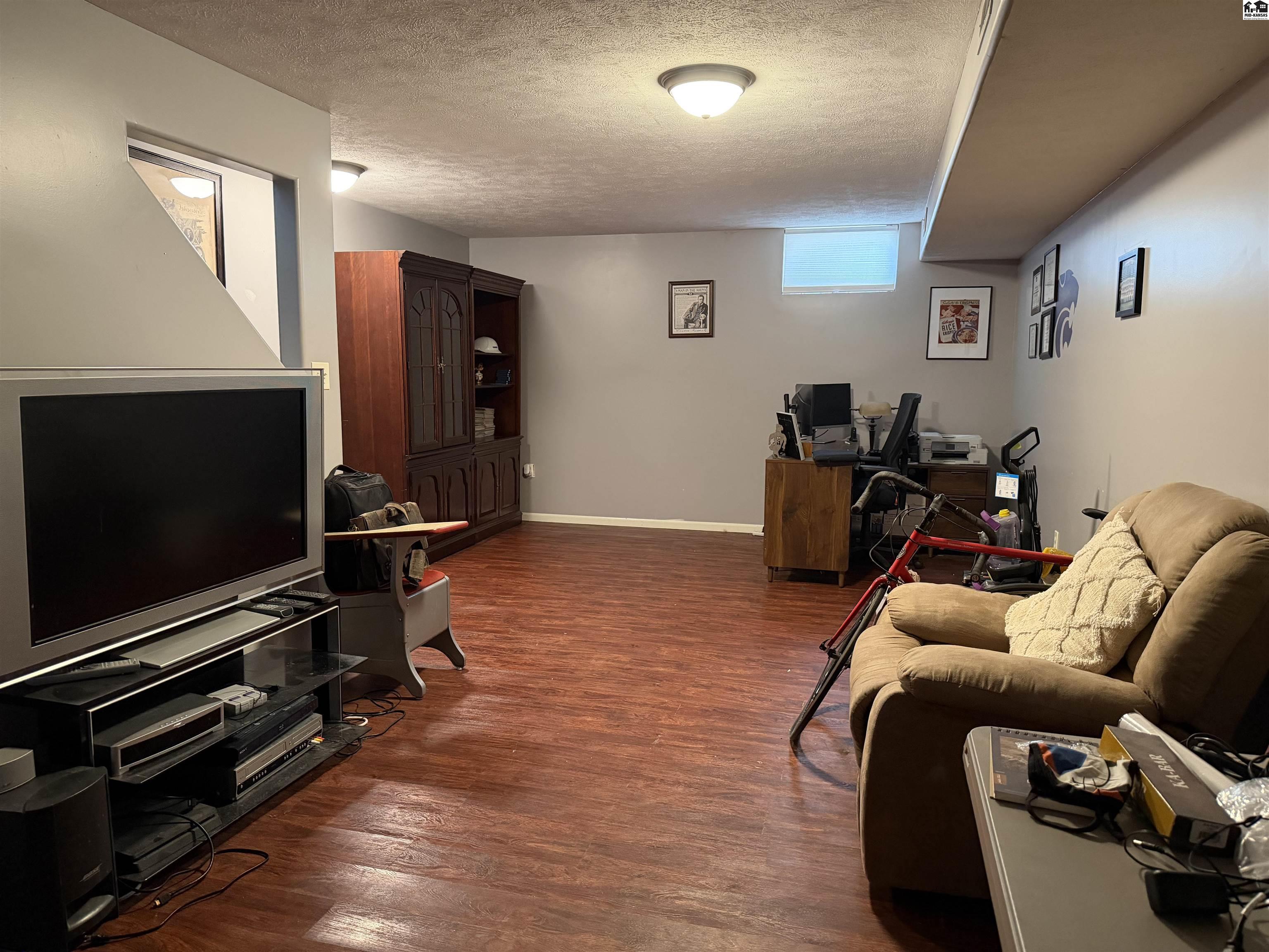 302 E 37th Avenue Hutchinson KS 67502
