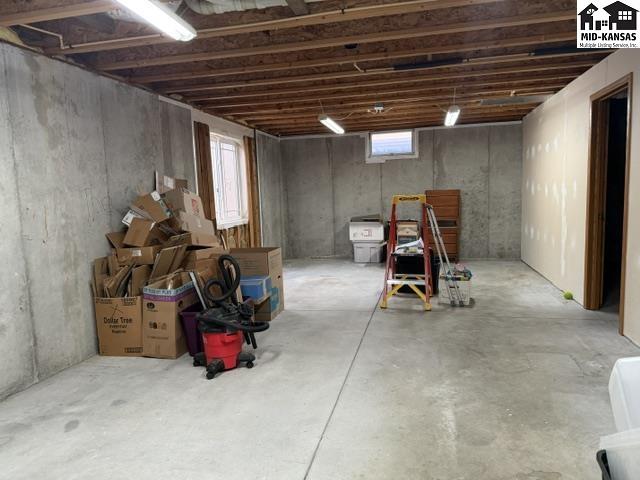 302 E 37th Avenue Hutchinson KS 67502