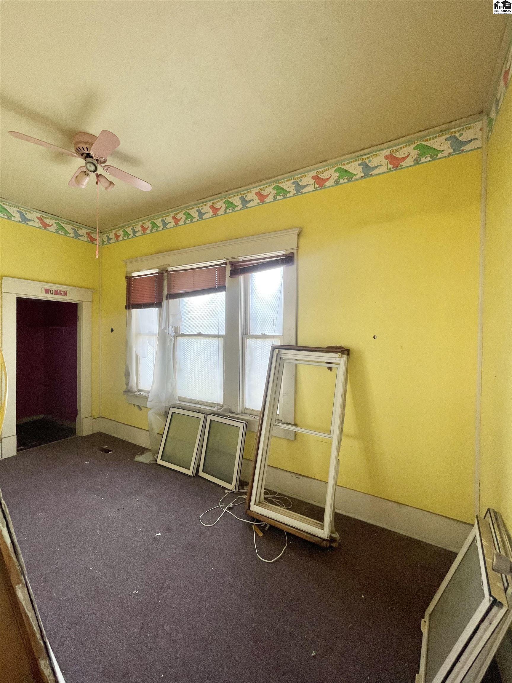 929 E 5th Avenue Hutchinson KS 67501