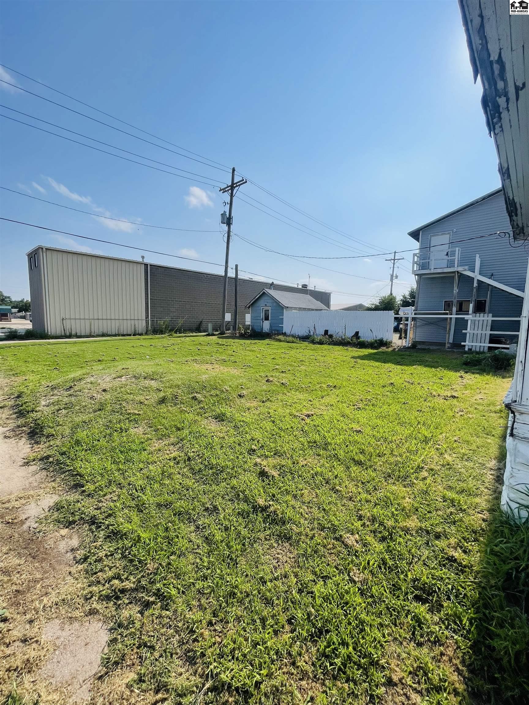 929 E 5th Avenue Hutchinson KS 67501