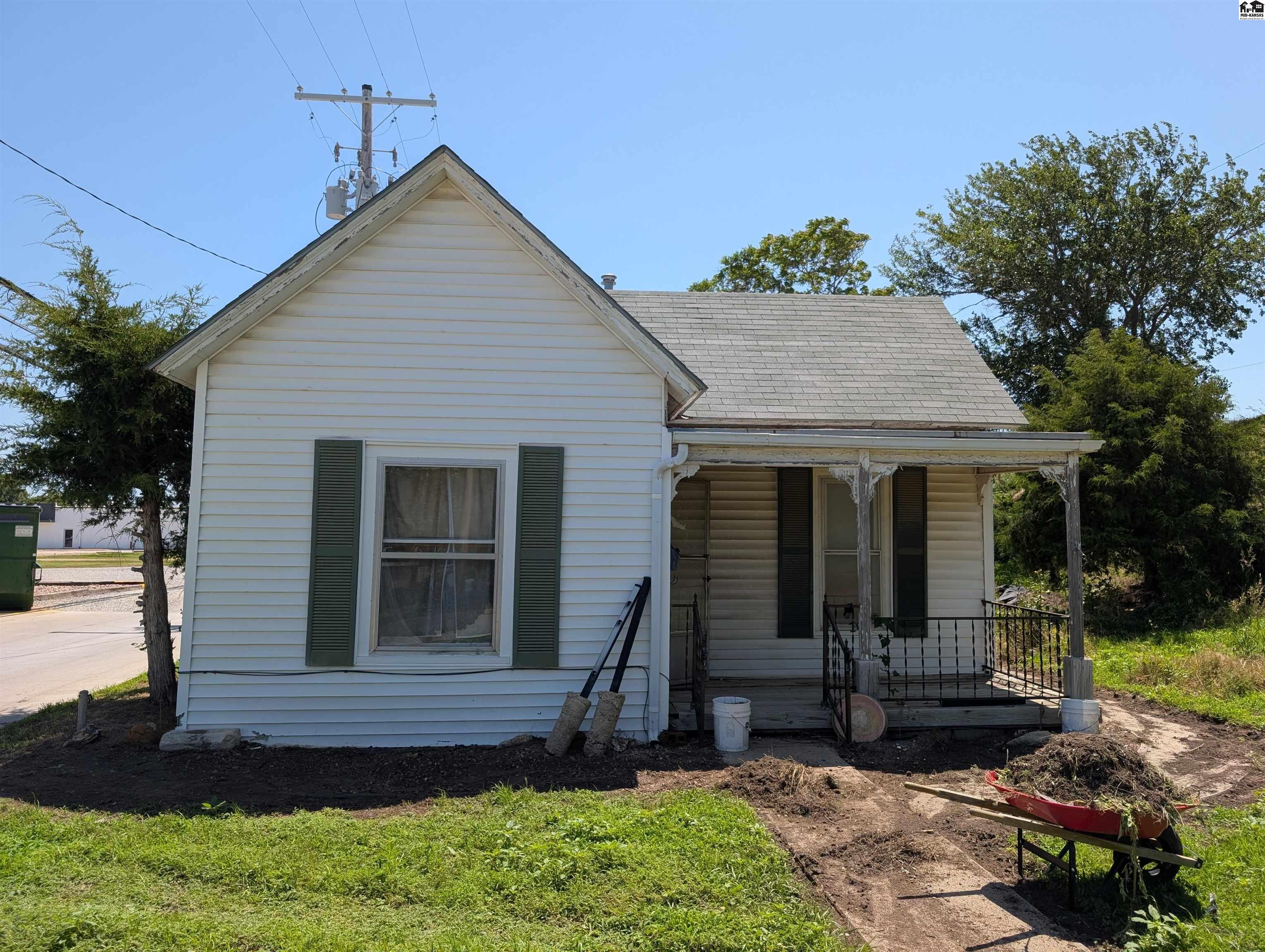 410 N Monroe Street Hutchinson KS 67501