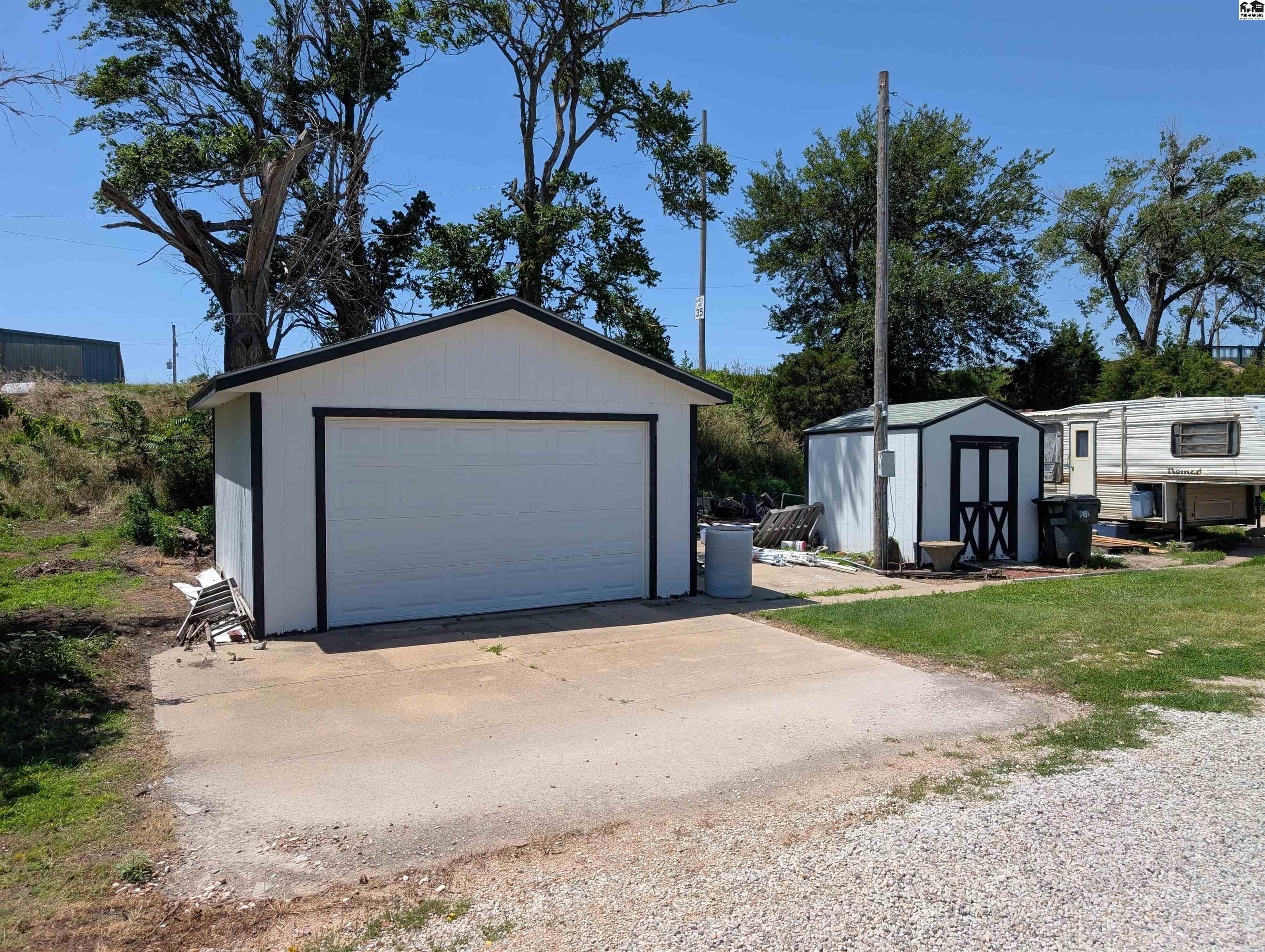 410 N Monroe Street Hutchinson KS 67501