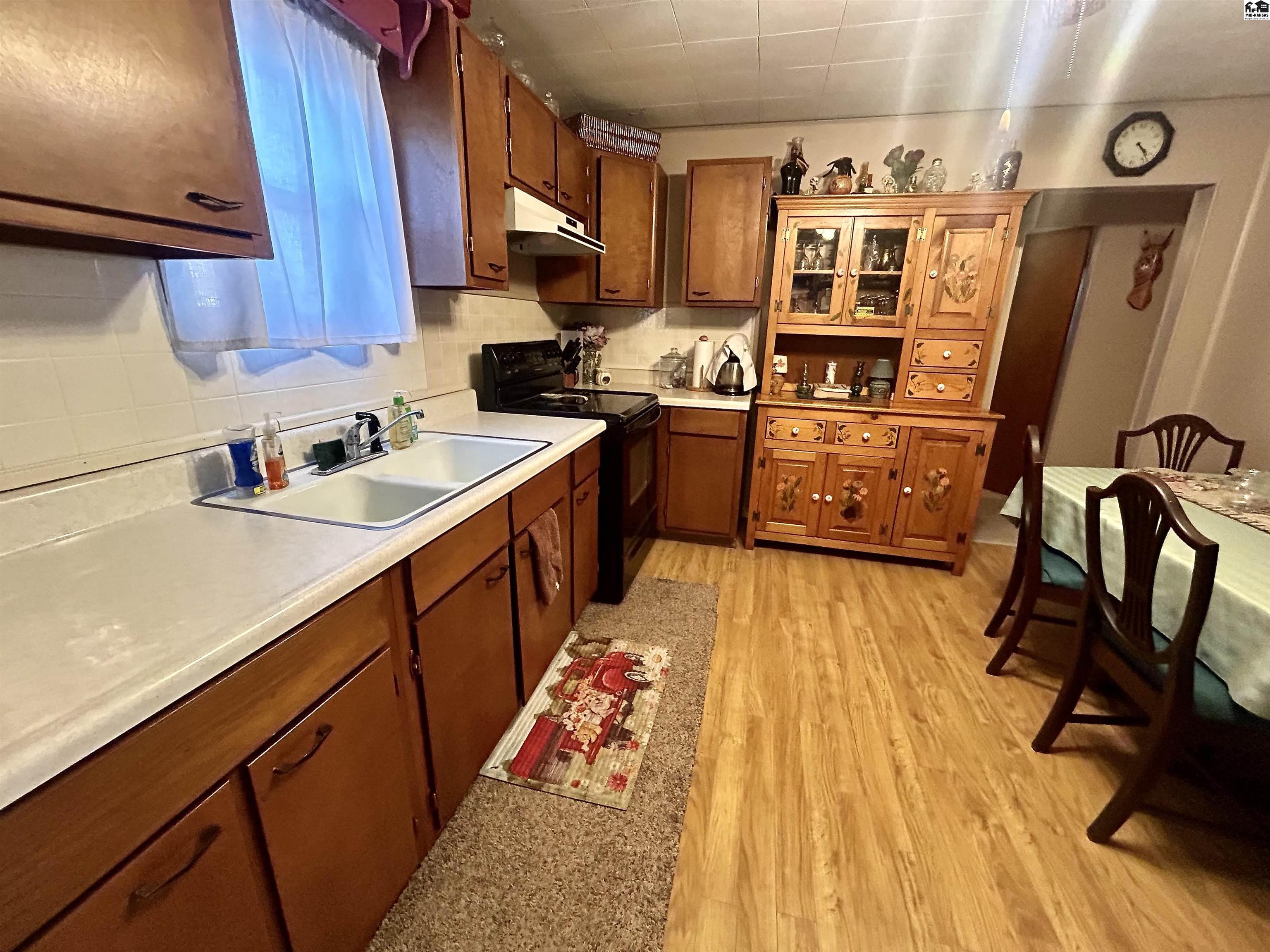 120 S Elm Street Arlington KS 67514