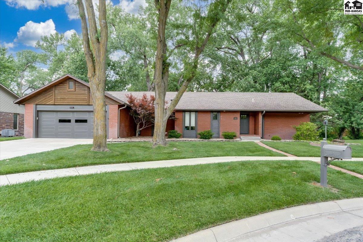 5 Tanglewood Lane Hutchinson KS 67502