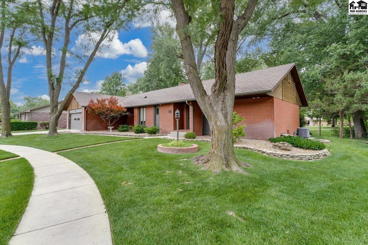 5 Tanglewood Lane Hutchinson KS 67502