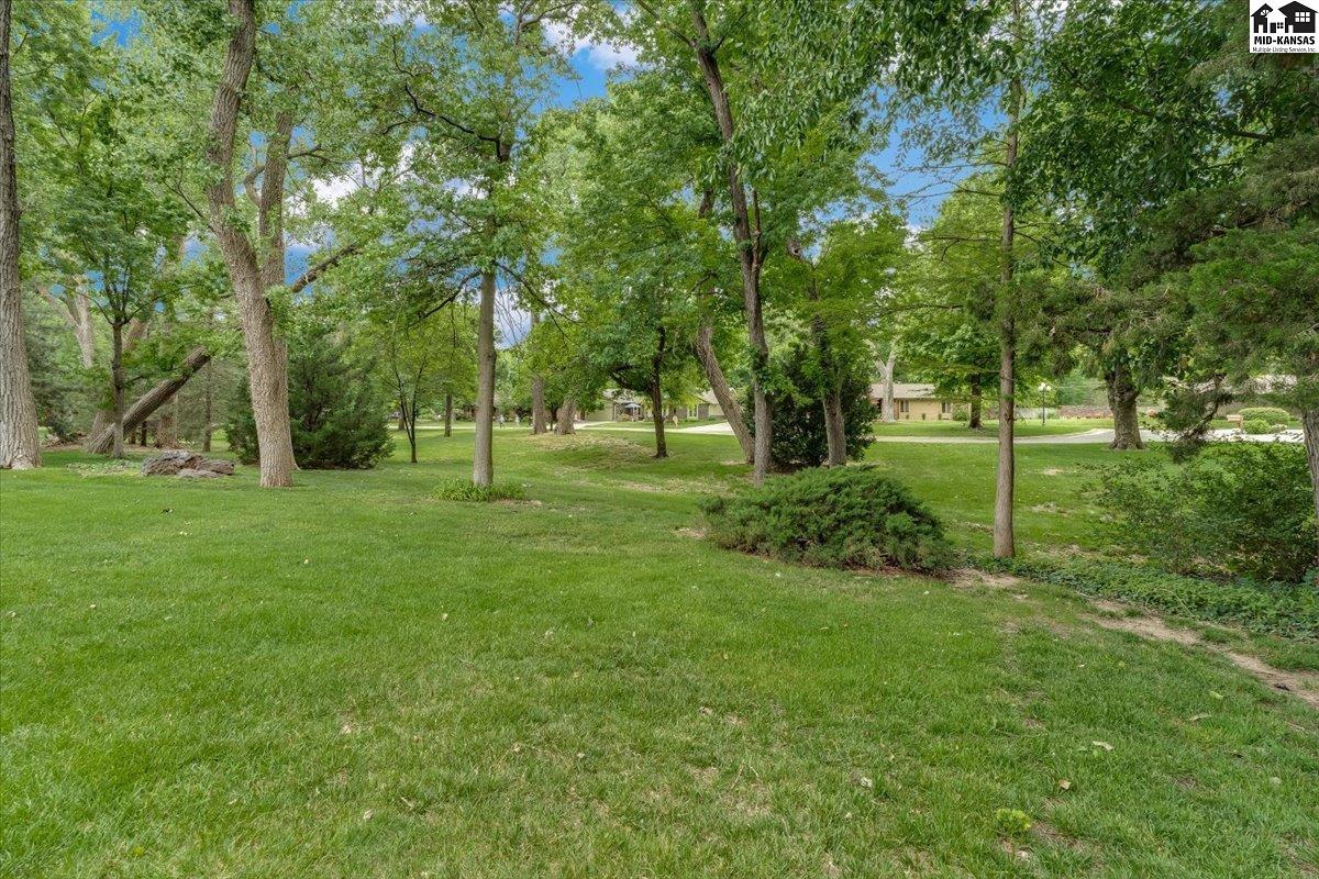 5 Tanglewood Lane Hutchinson KS 67502