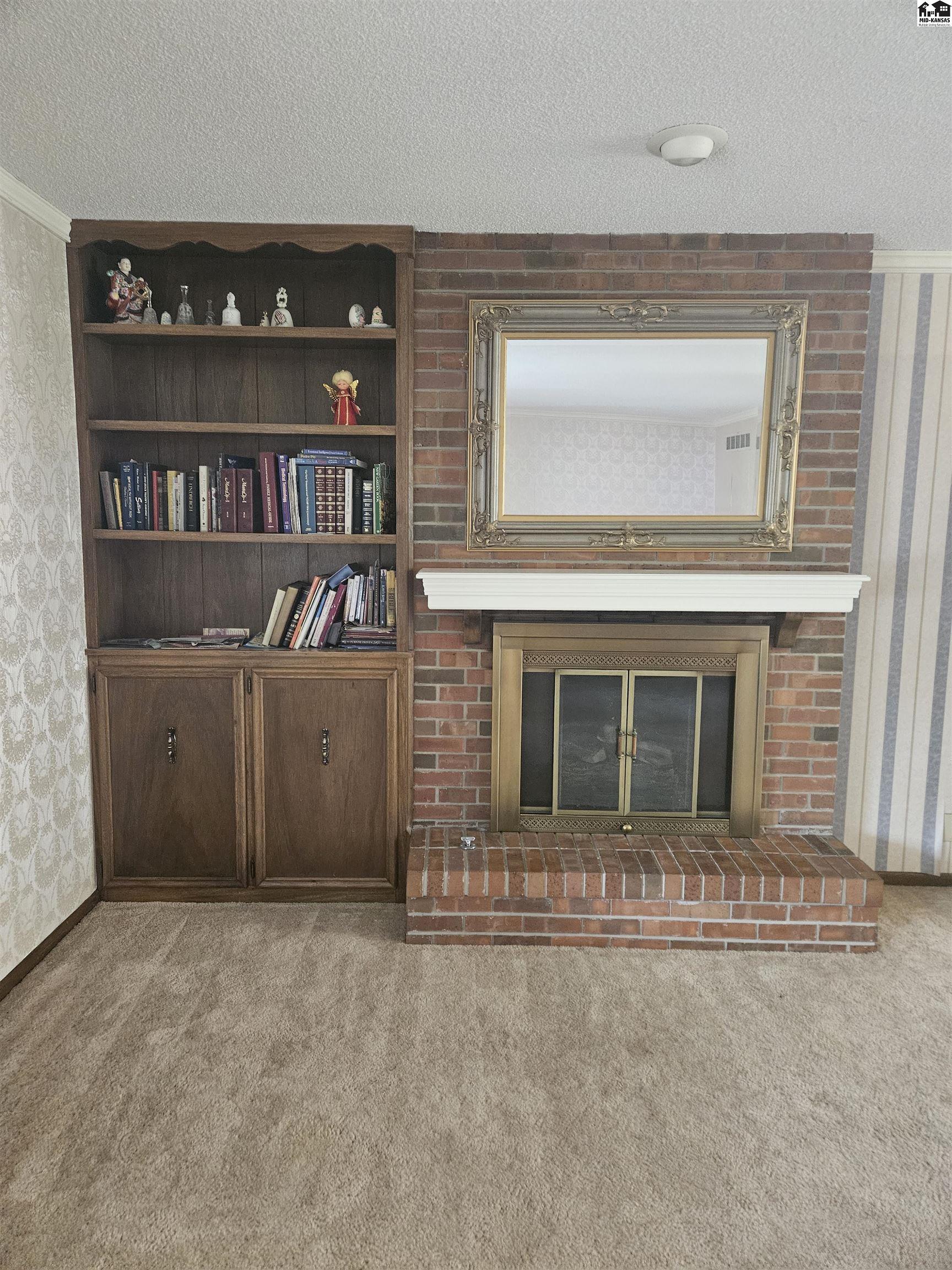 2506 Canterbury Drive Hutchinson KS 67502