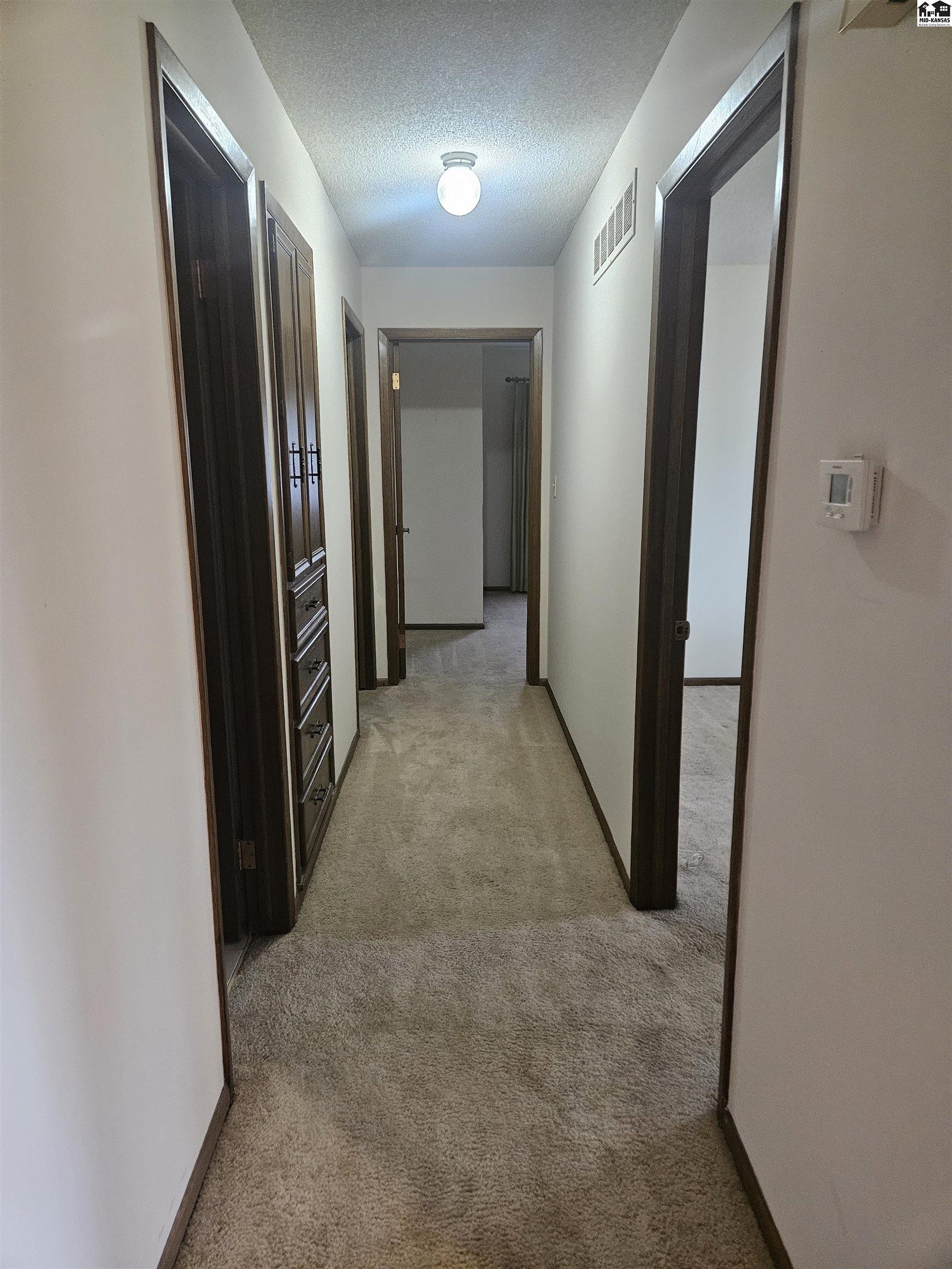 2506 Canterbury Drive Hutchinson KS 67502