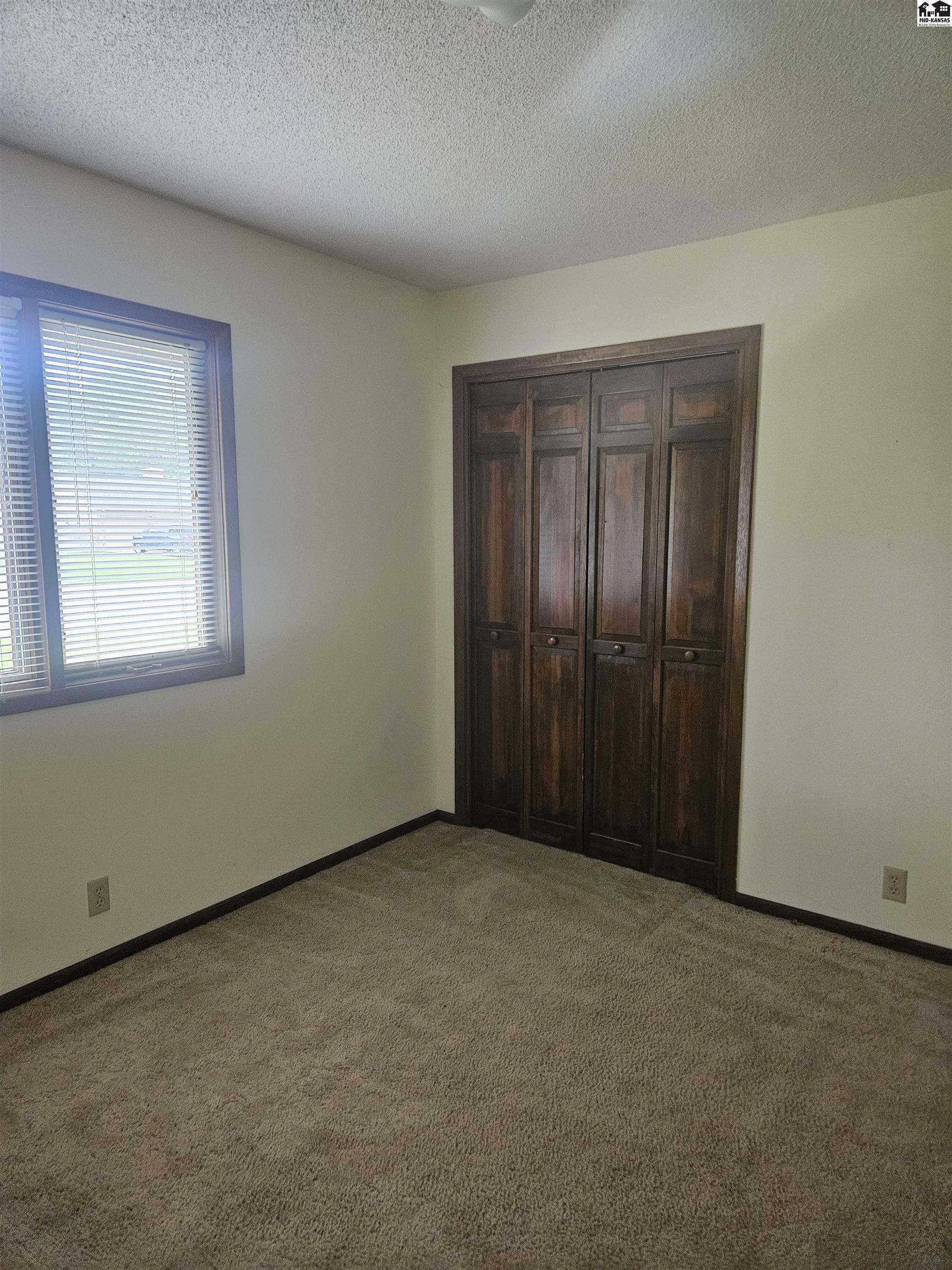 2506 Canterbury Drive Hutchinson KS 67502