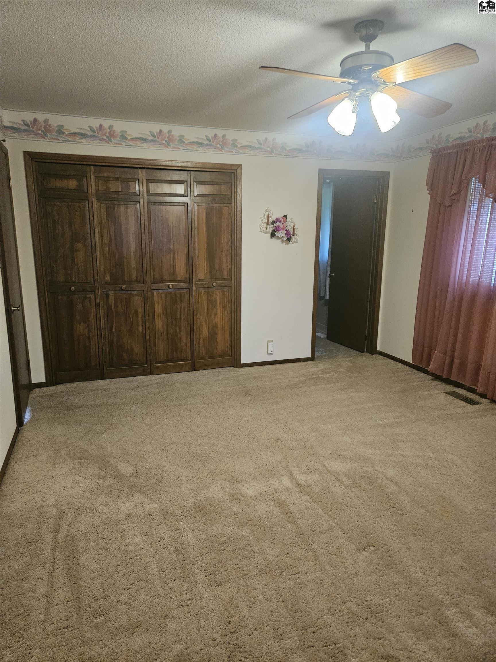 2506 Canterbury Drive Hutchinson KS 67502