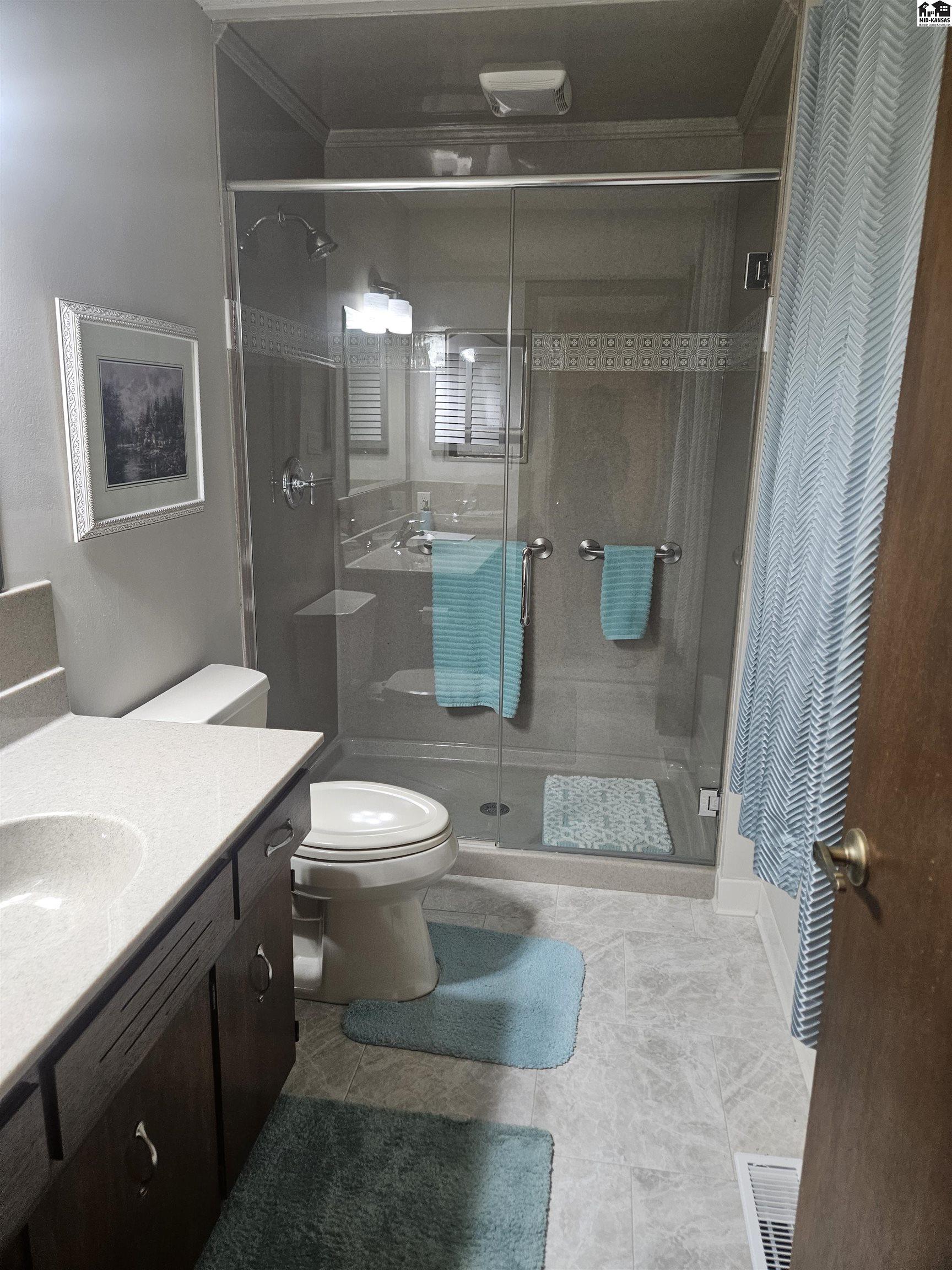 2506 Canterbury Drive Hutchinson KS 67502