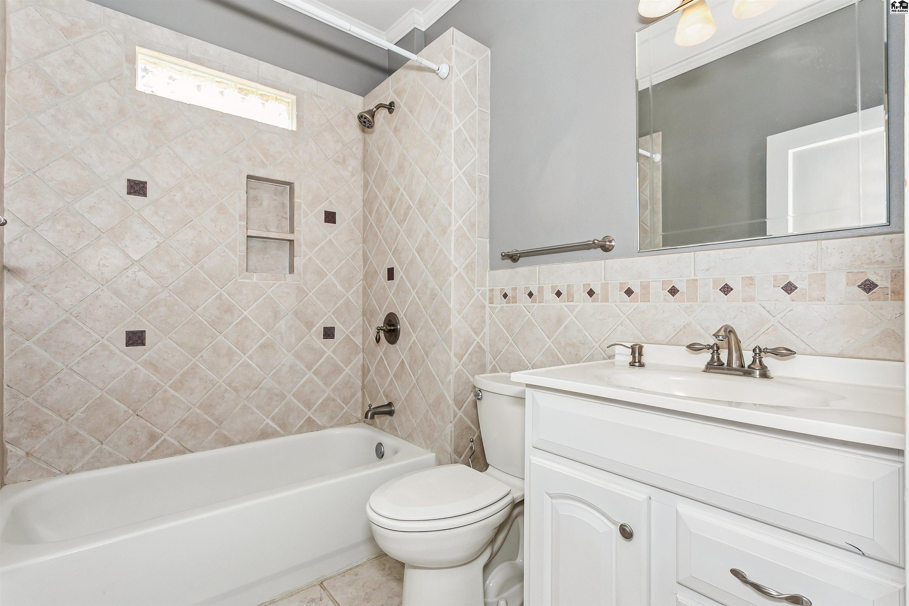 201 E 19th Avenue Hutchinson KS 67502