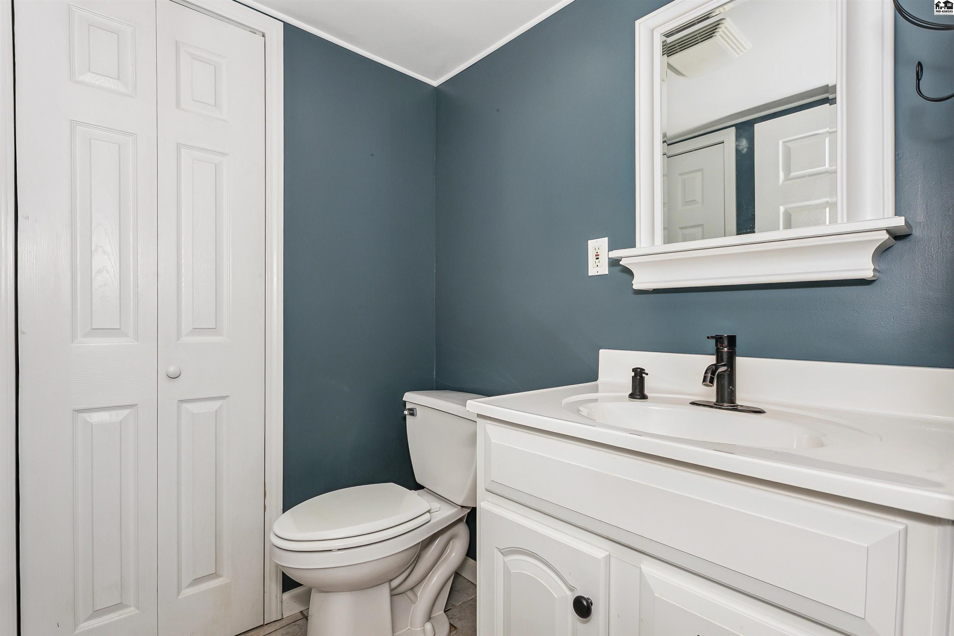 201 E 19th Avenue Hutchinson KS 67502