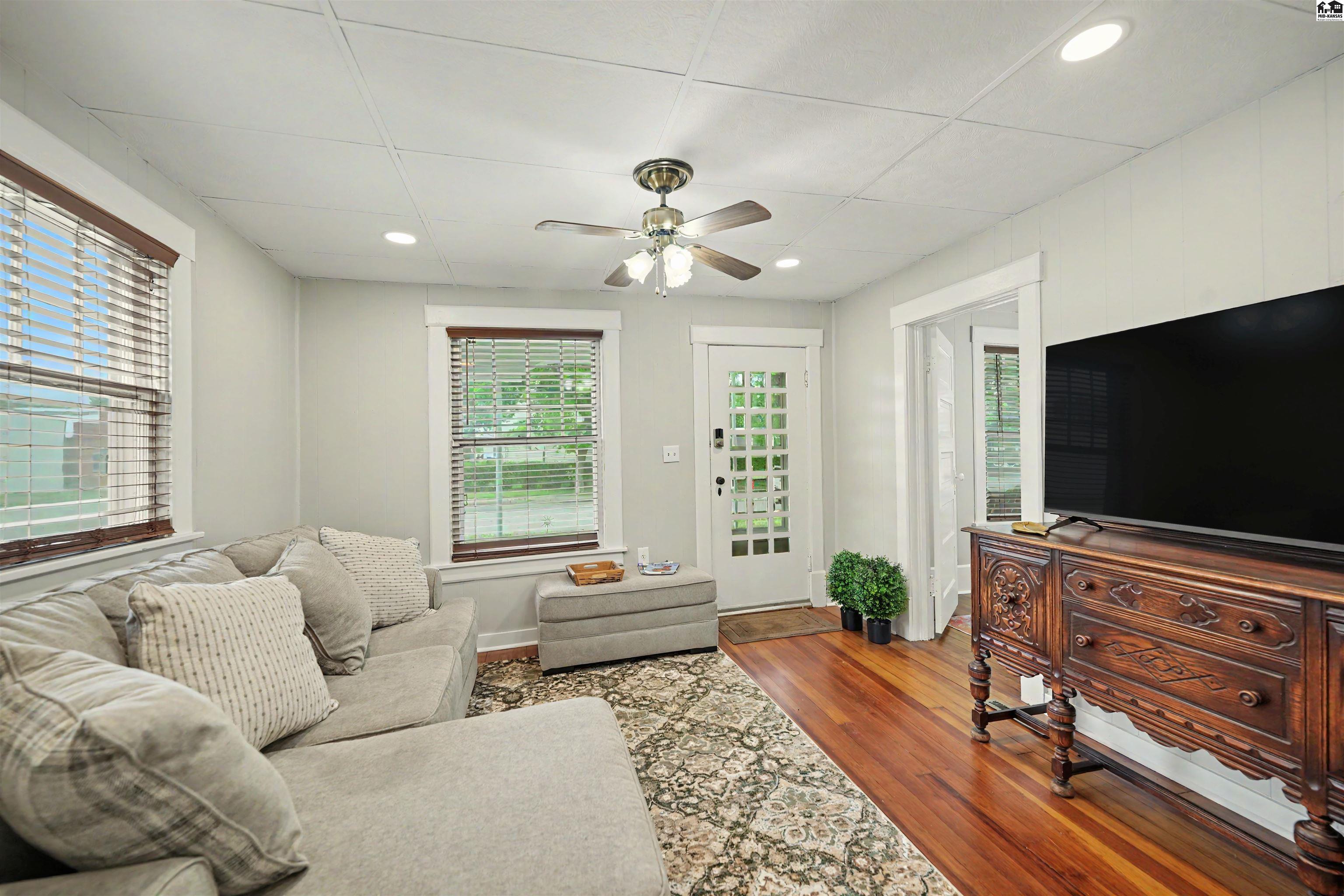 102 N Swedonia Marquette KS 67464