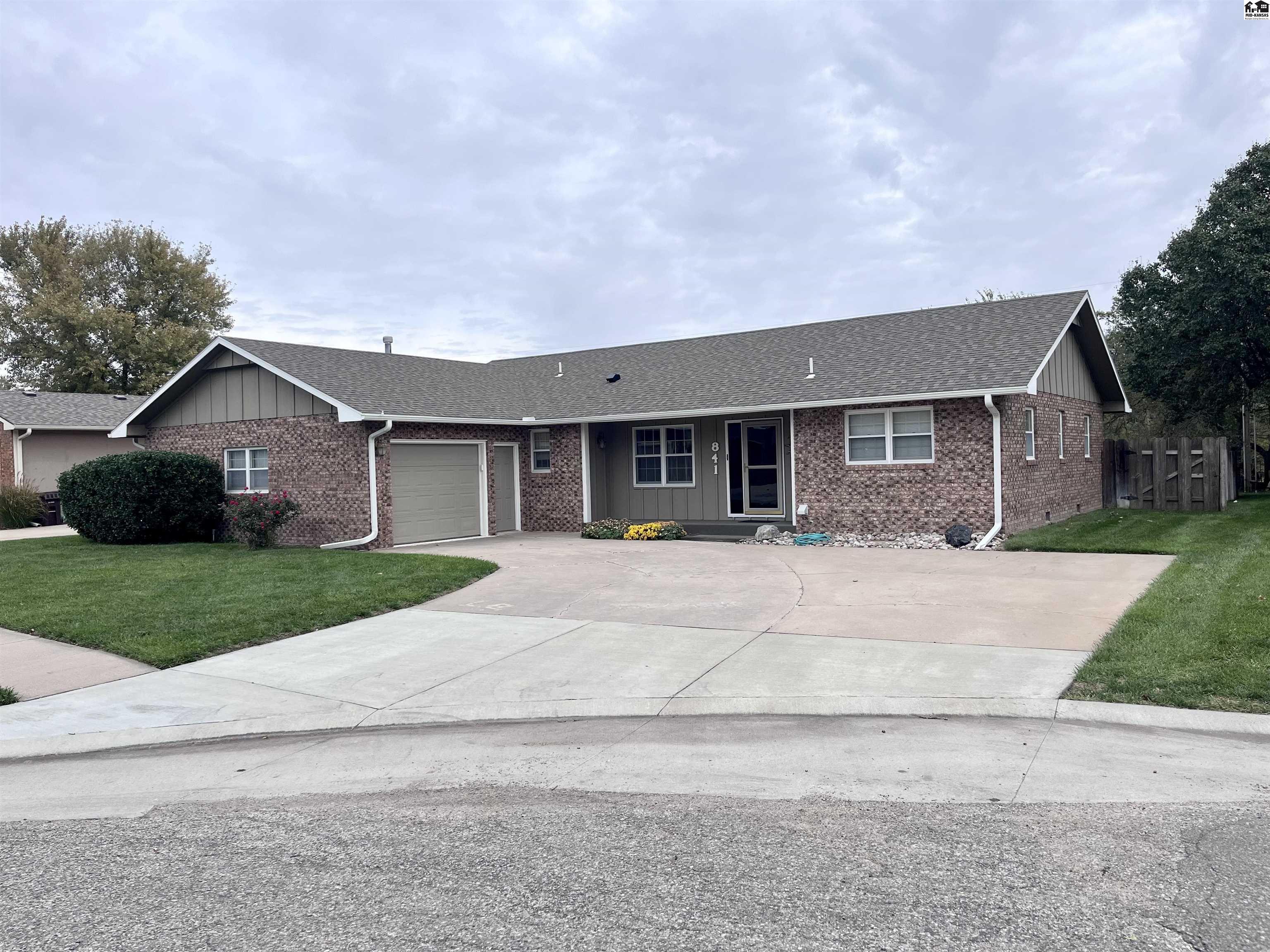 841 Pine Court Mcpherson KS 67460