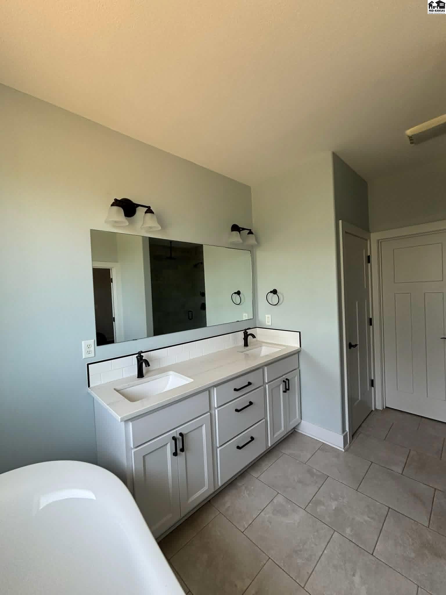 5211 E 17th Avenue Hutchinson KS 67501