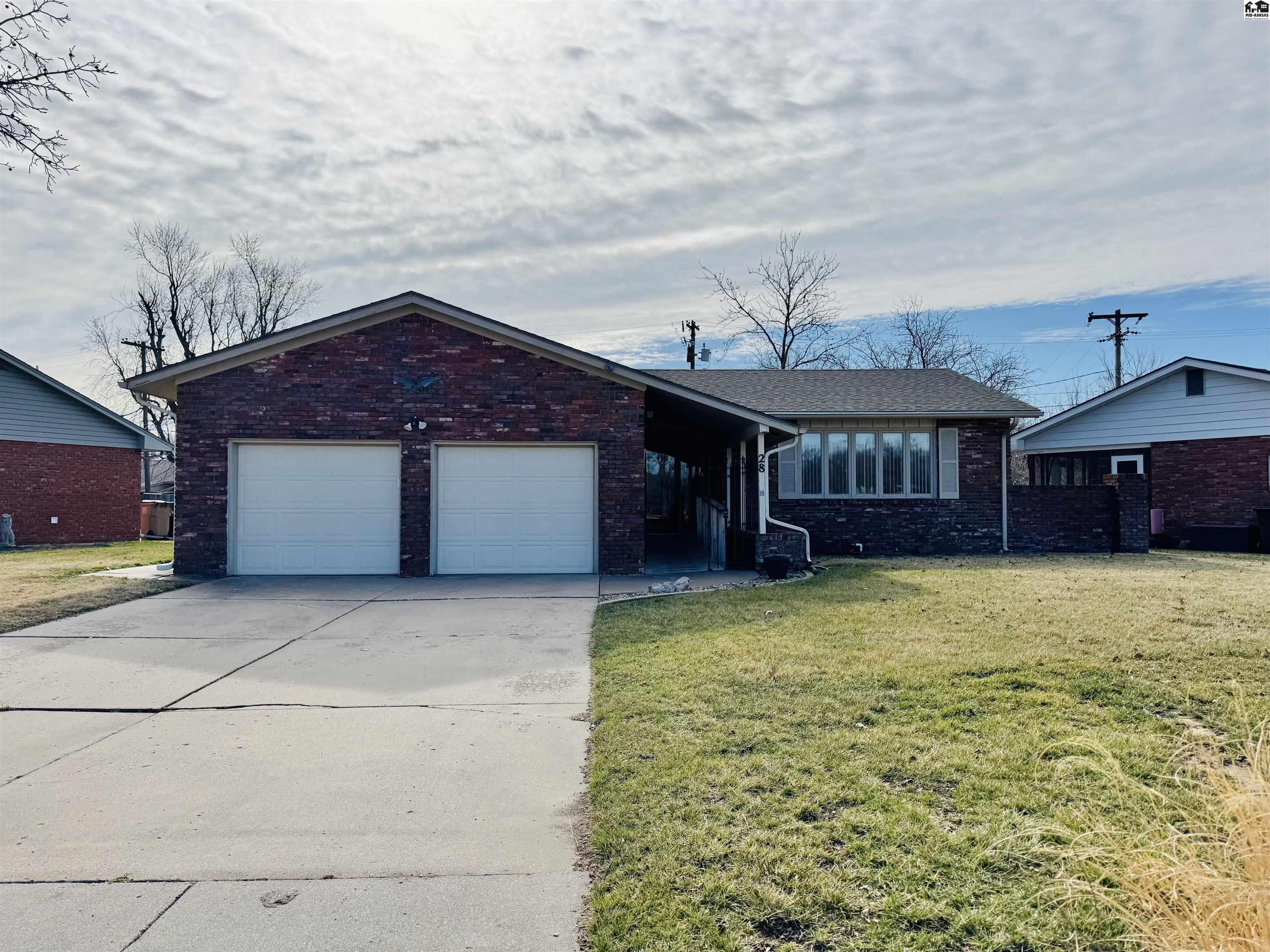 28 Eastwood Drive Hutchinson KS 67502