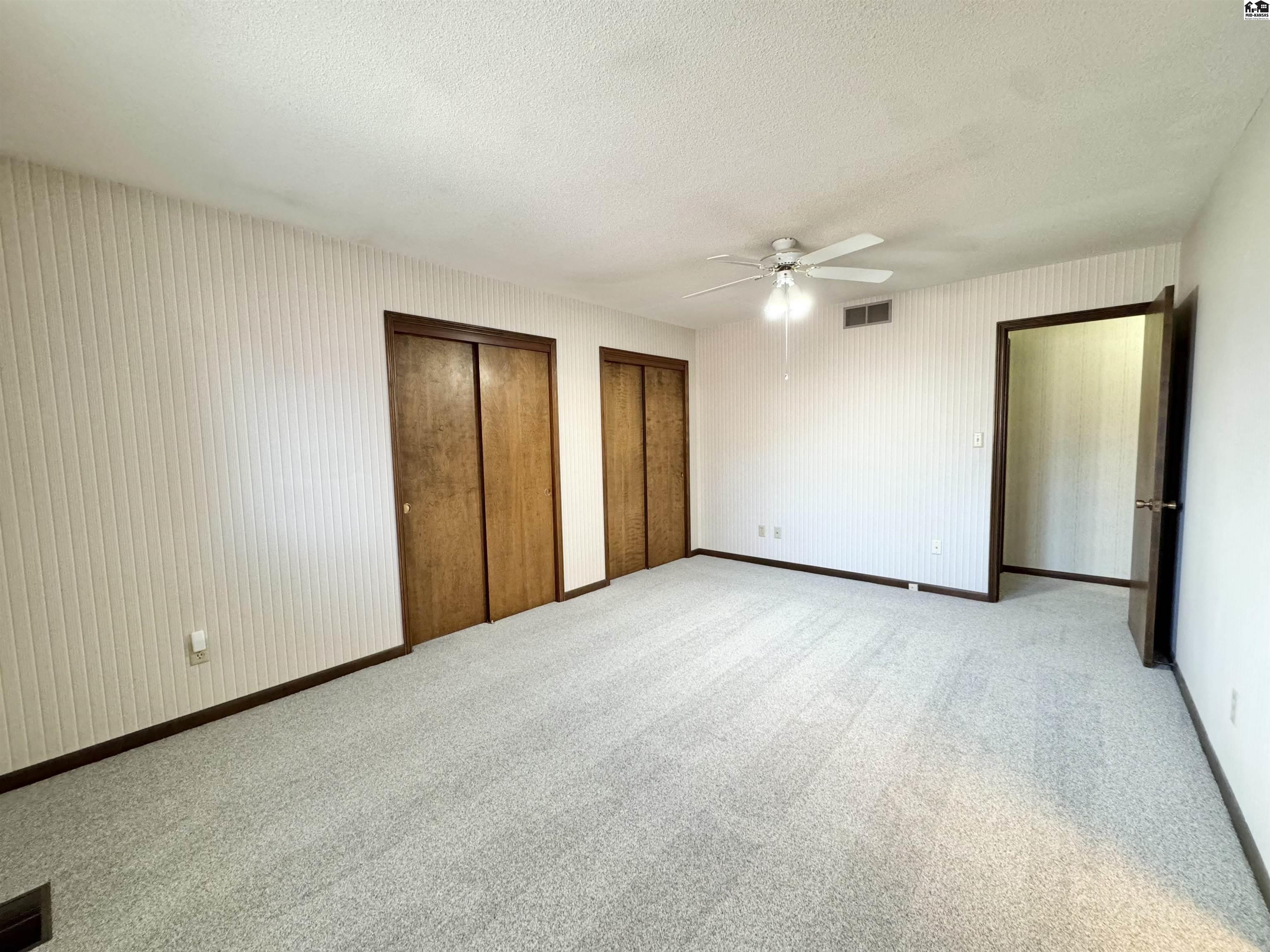 28 Eastwood Drive Hutchinson KS 67502