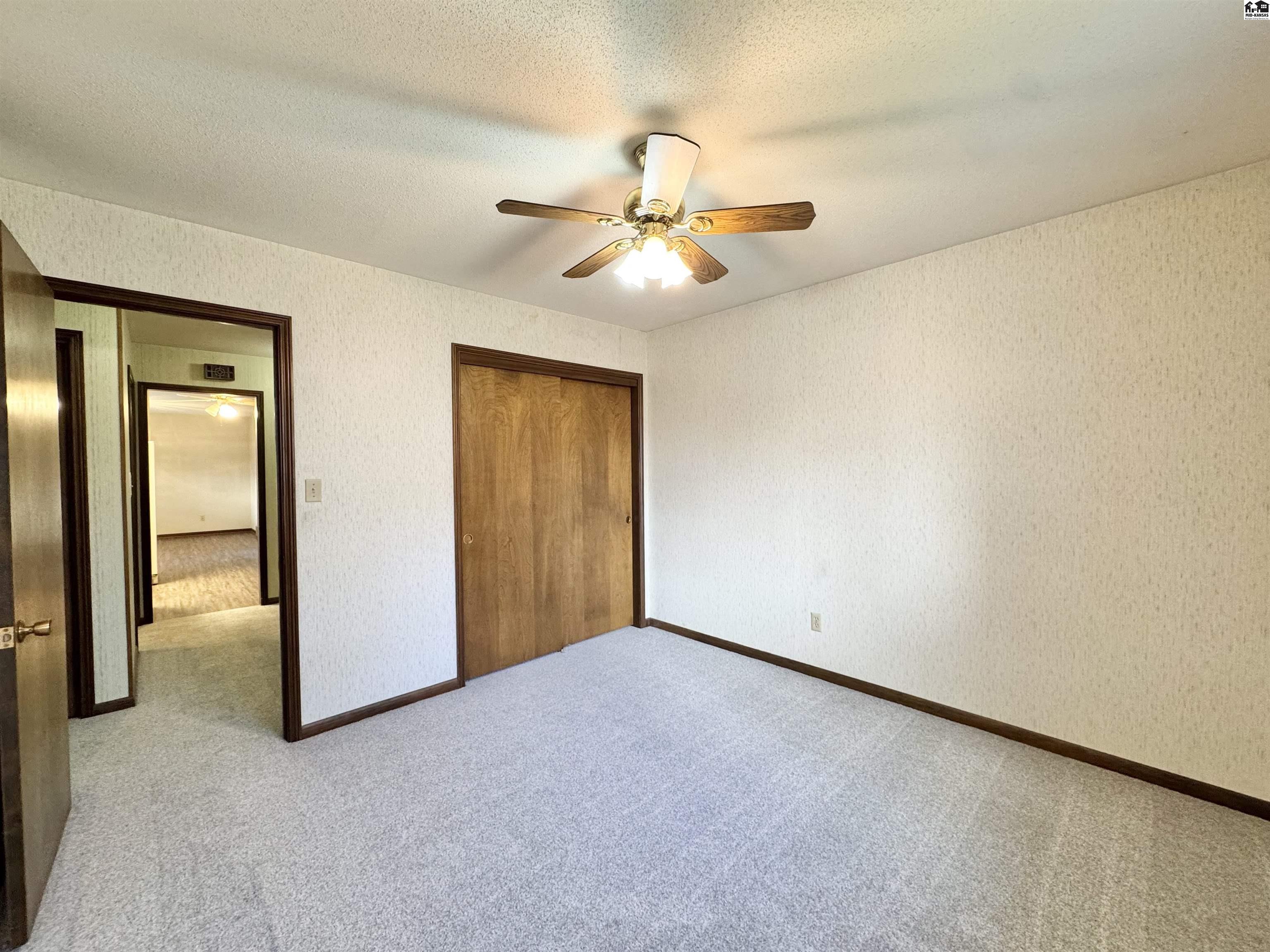 28 Eastwood Drive Hutchinson KS 67502