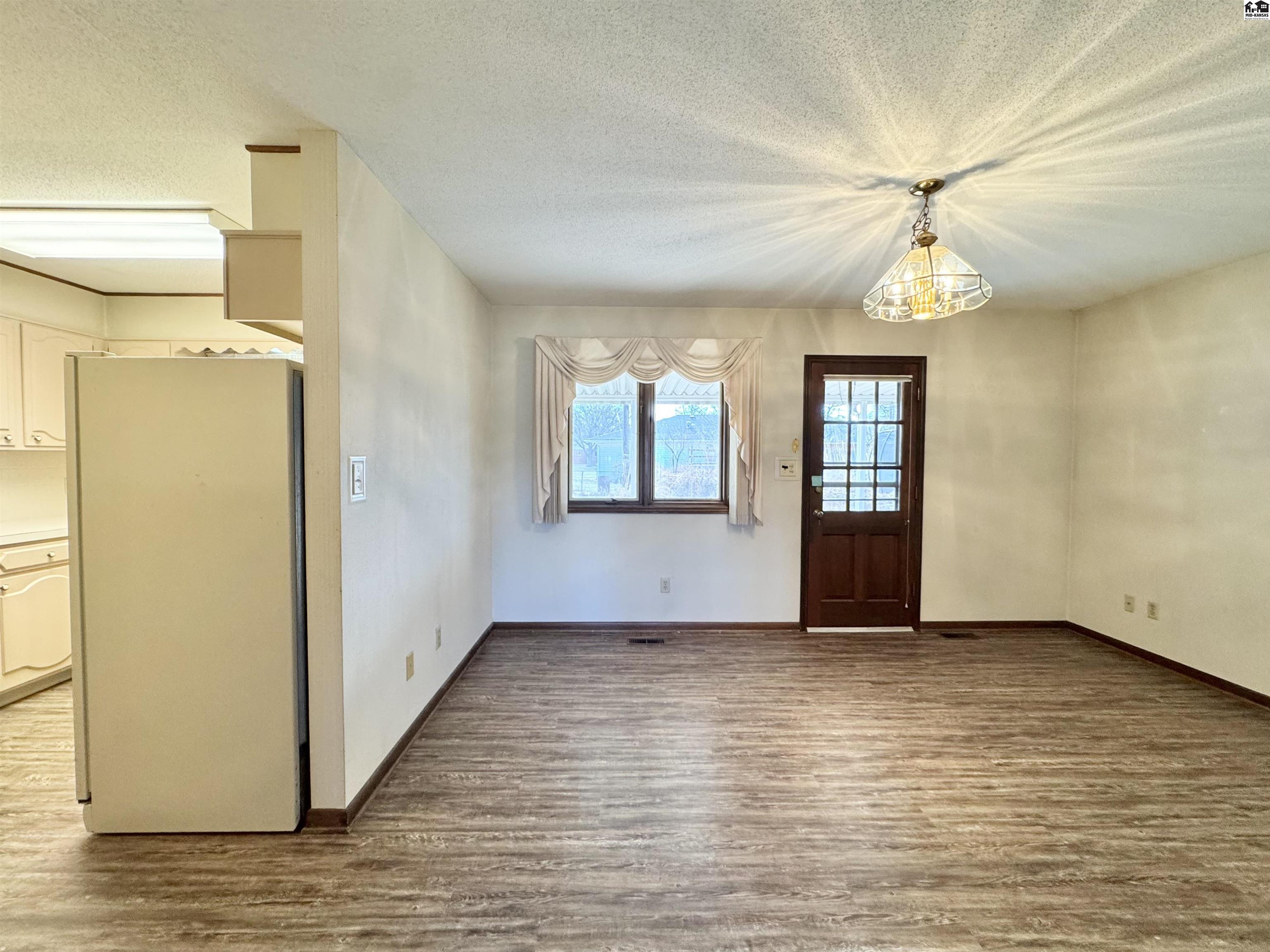 28 Eastwood Drive Hutchinson KS 67502